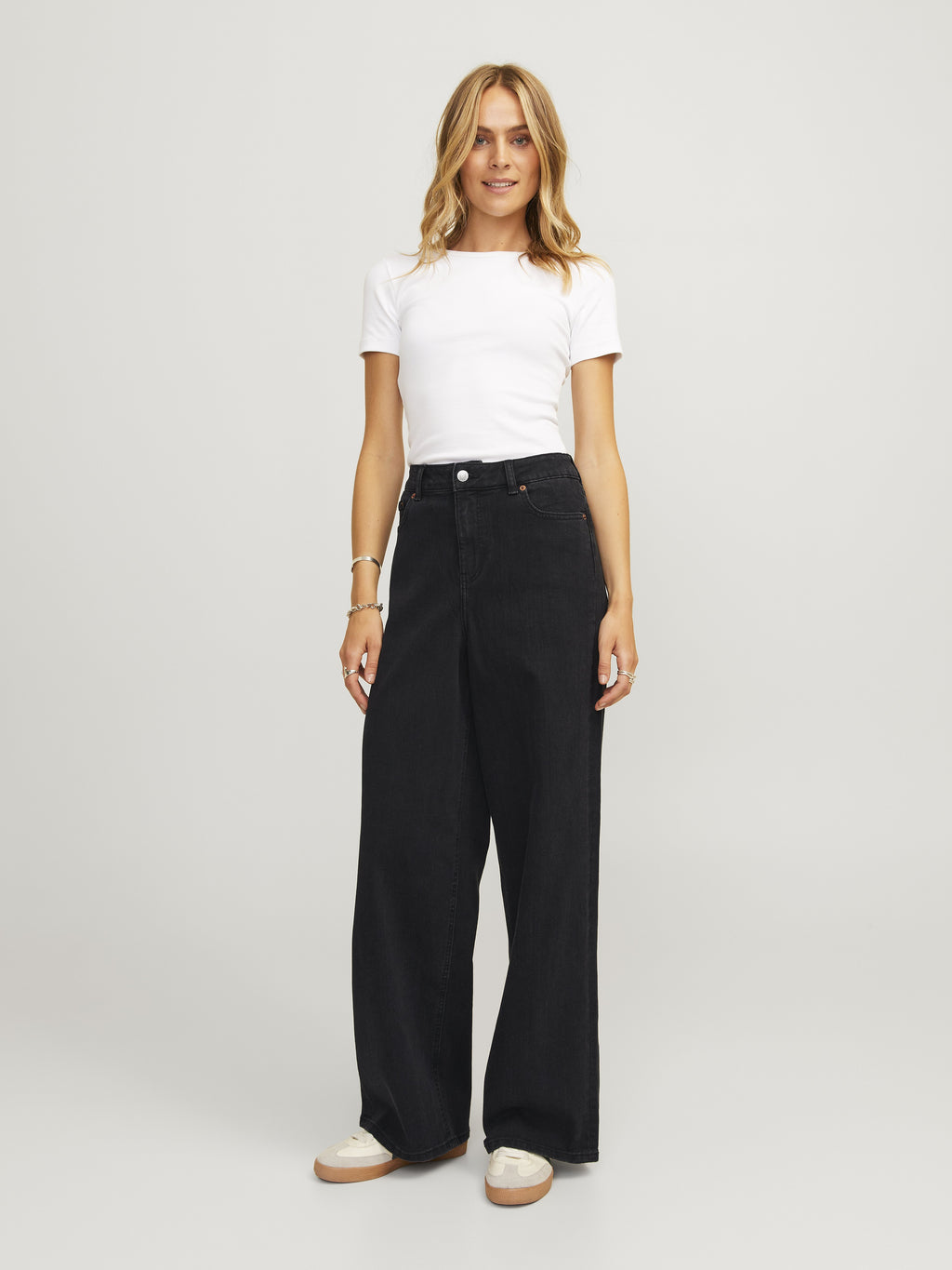 Wide fit JXTOKYO HW C6145 JEANS DNM NOOS - Wide Leg - black denim