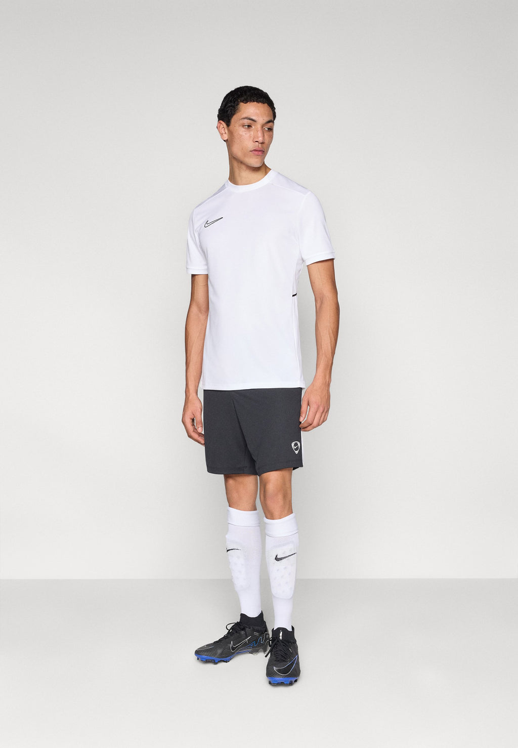SHORT - Sports shorts - black/white