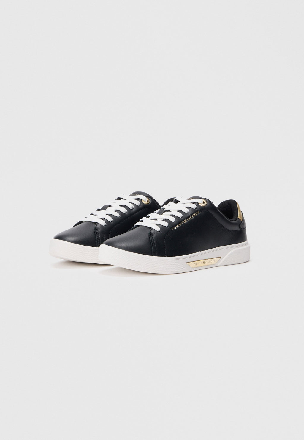 LEATHER LOGO PLAQUE COURT TRAINERS - Trainers - black