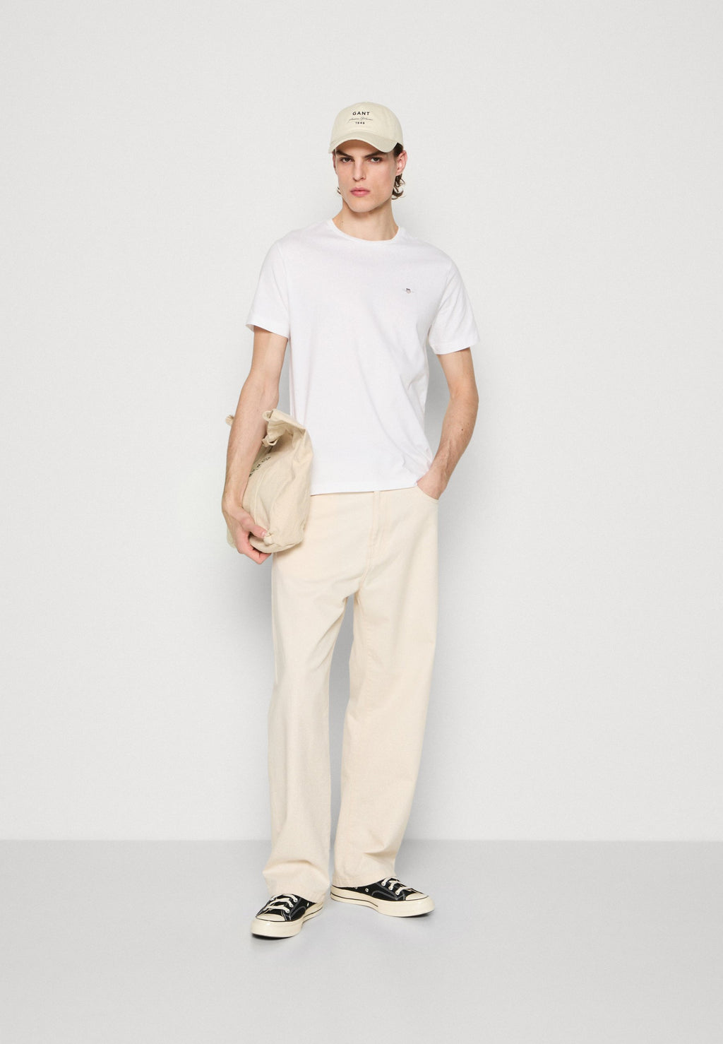 PRINTED ARCHIVE SHIELD - Basic T-shirt - white