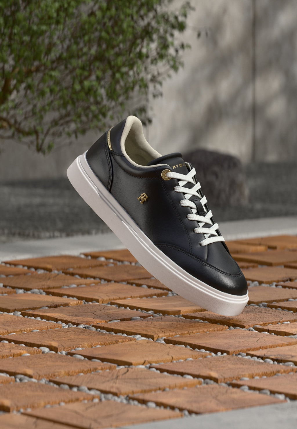 Trainers - black