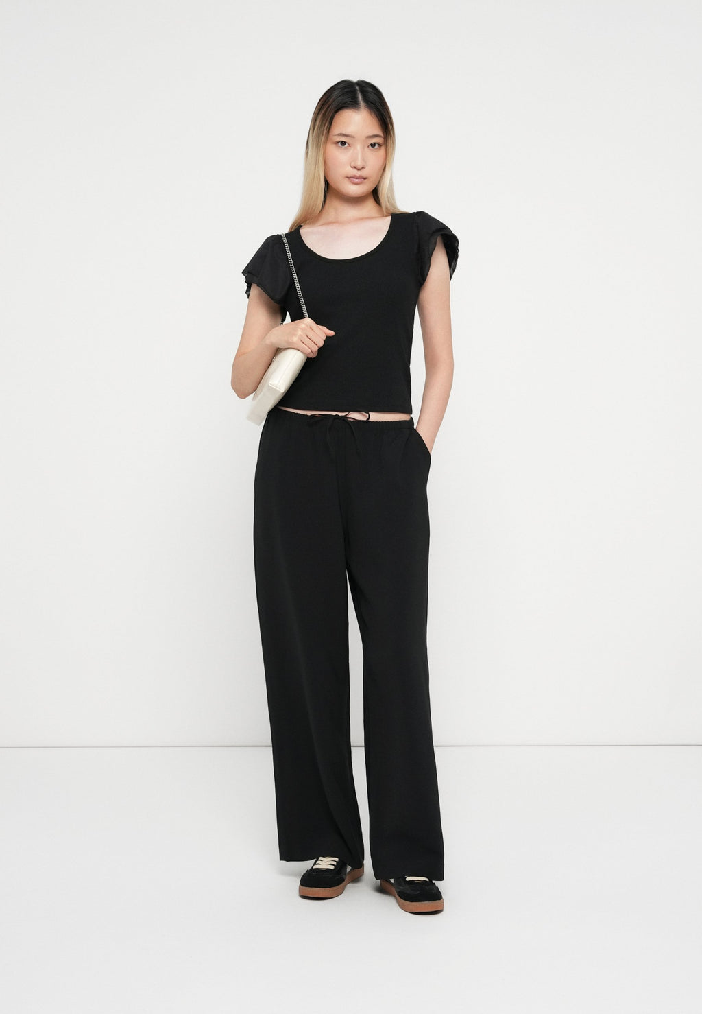 بنطلون EASY WIDE LEG - أسود