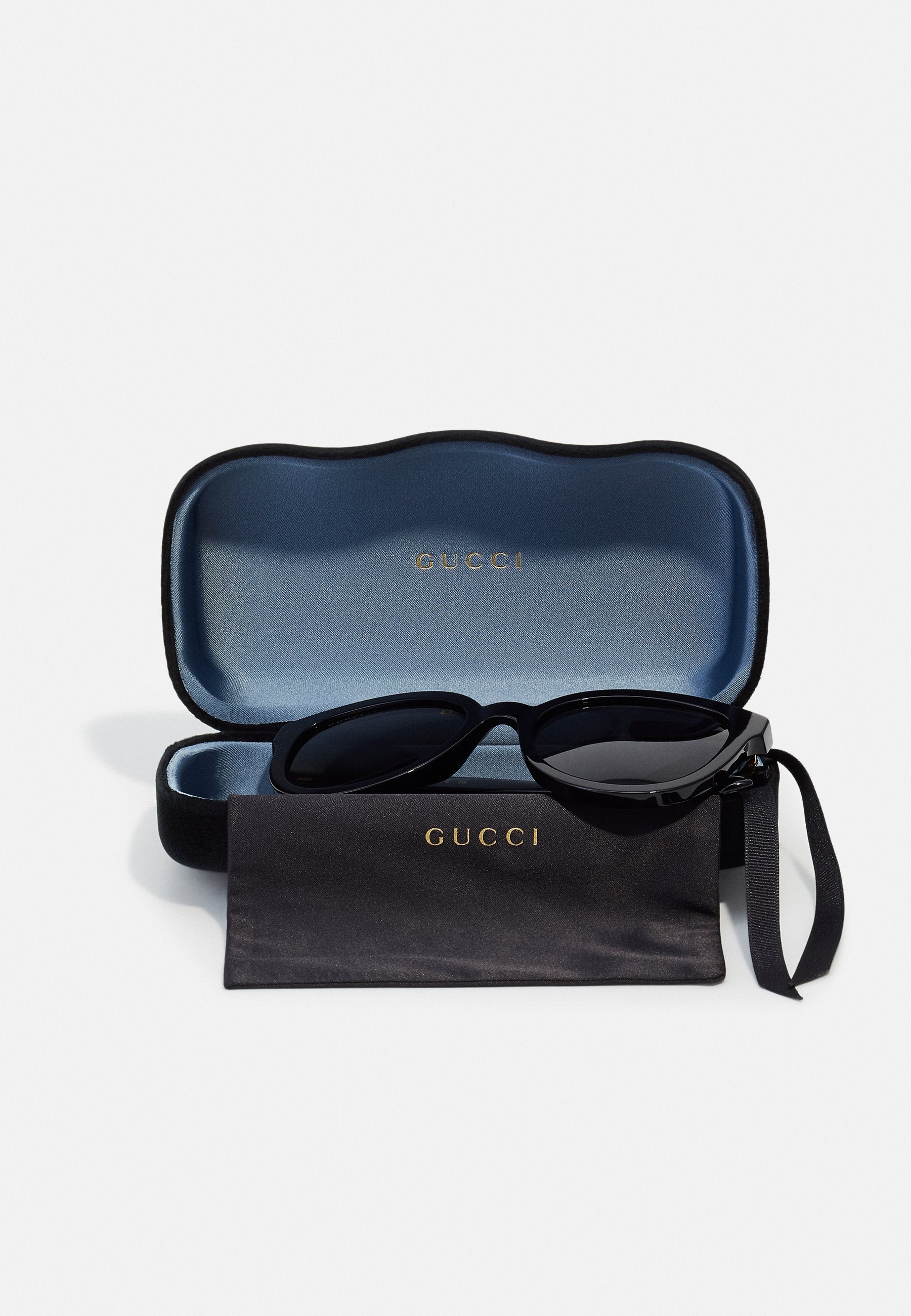 Sunglasses - black
