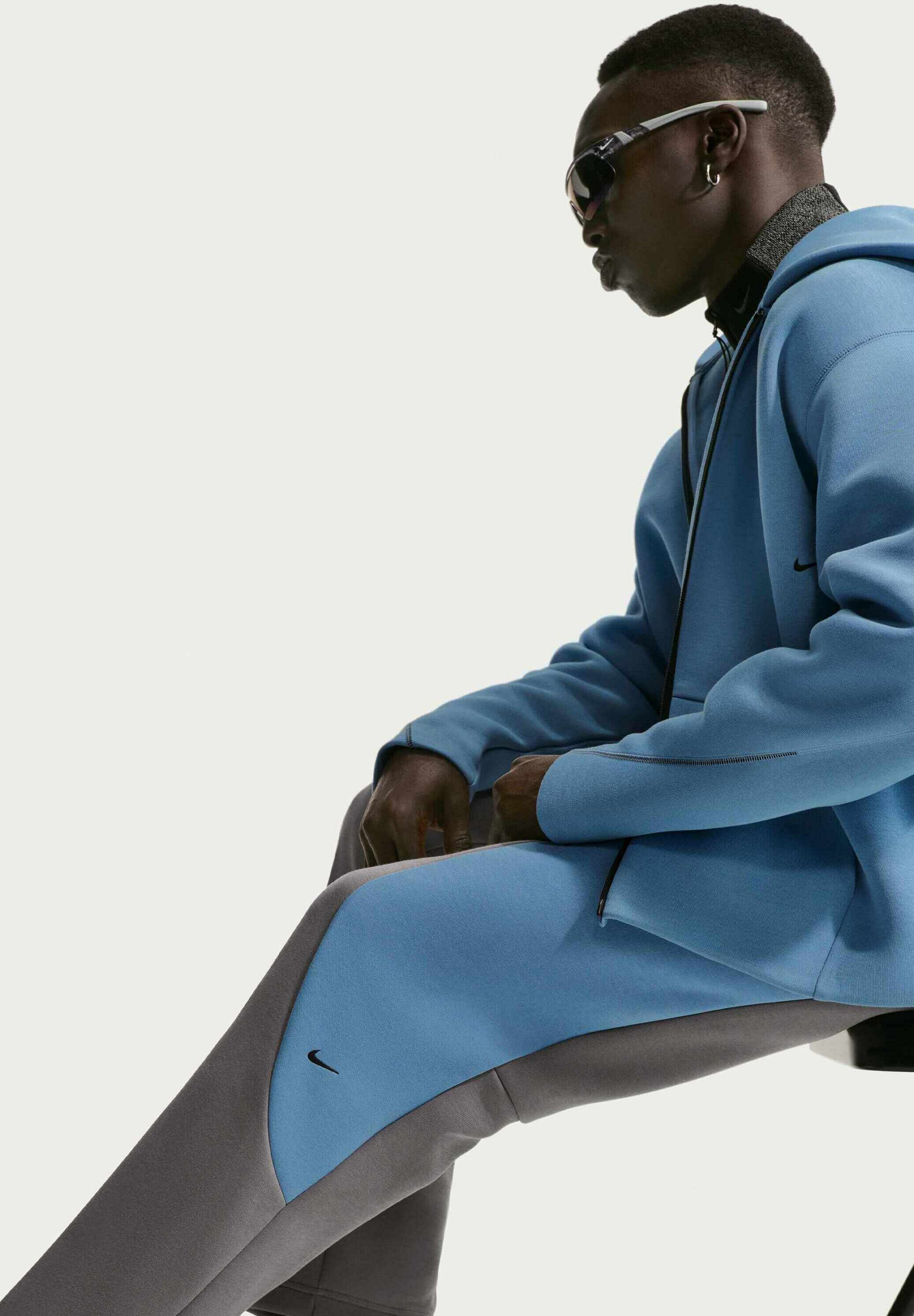 M NK TECH FLC PRO CB OH PANT - Tracksuit bottoms - pencil point work blue black black