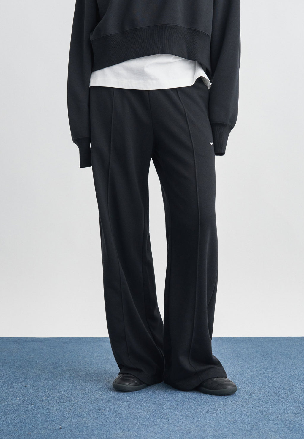 Tracksuit bottoms - black