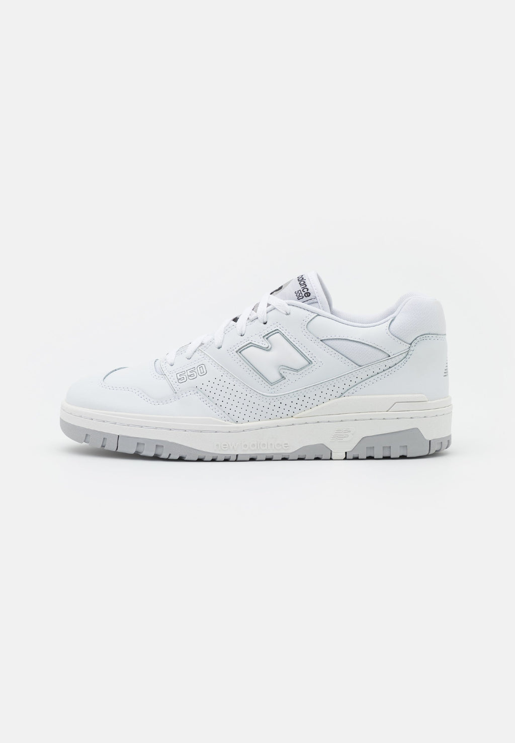 550 - Basketball shoes - white