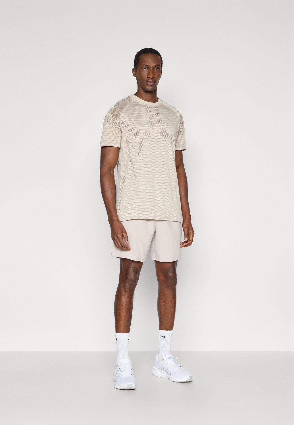 CHALLENGER SHORT - Sports shorts - moon particle/black/reflective silver-coloured