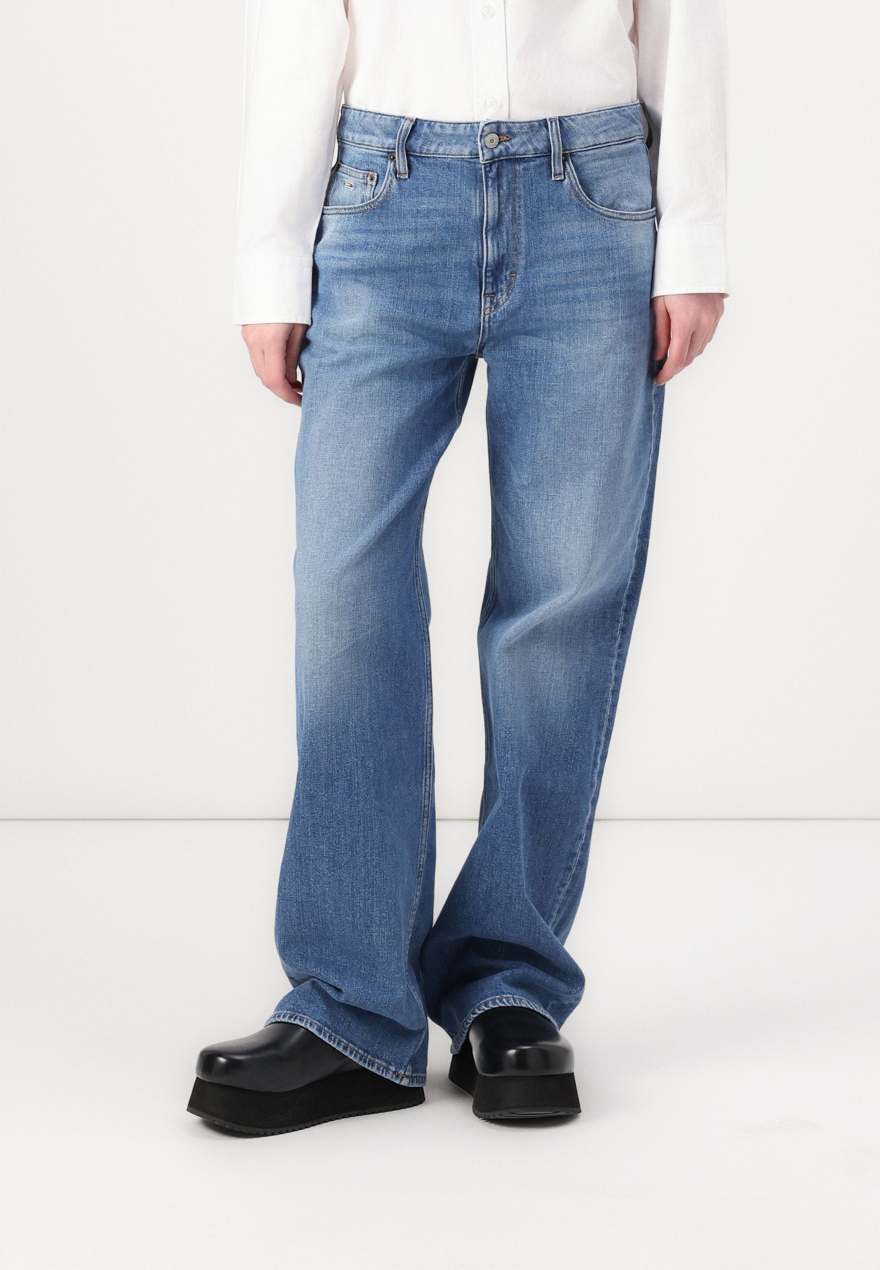 JEANS DROIT DÉLAVÉ DÉCONTRACTÉ MIA - Jean coupe décontractée - denim medium