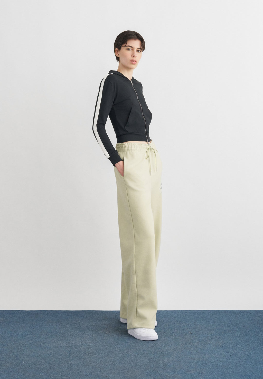 PANT - Tracksuit bottoms - olive