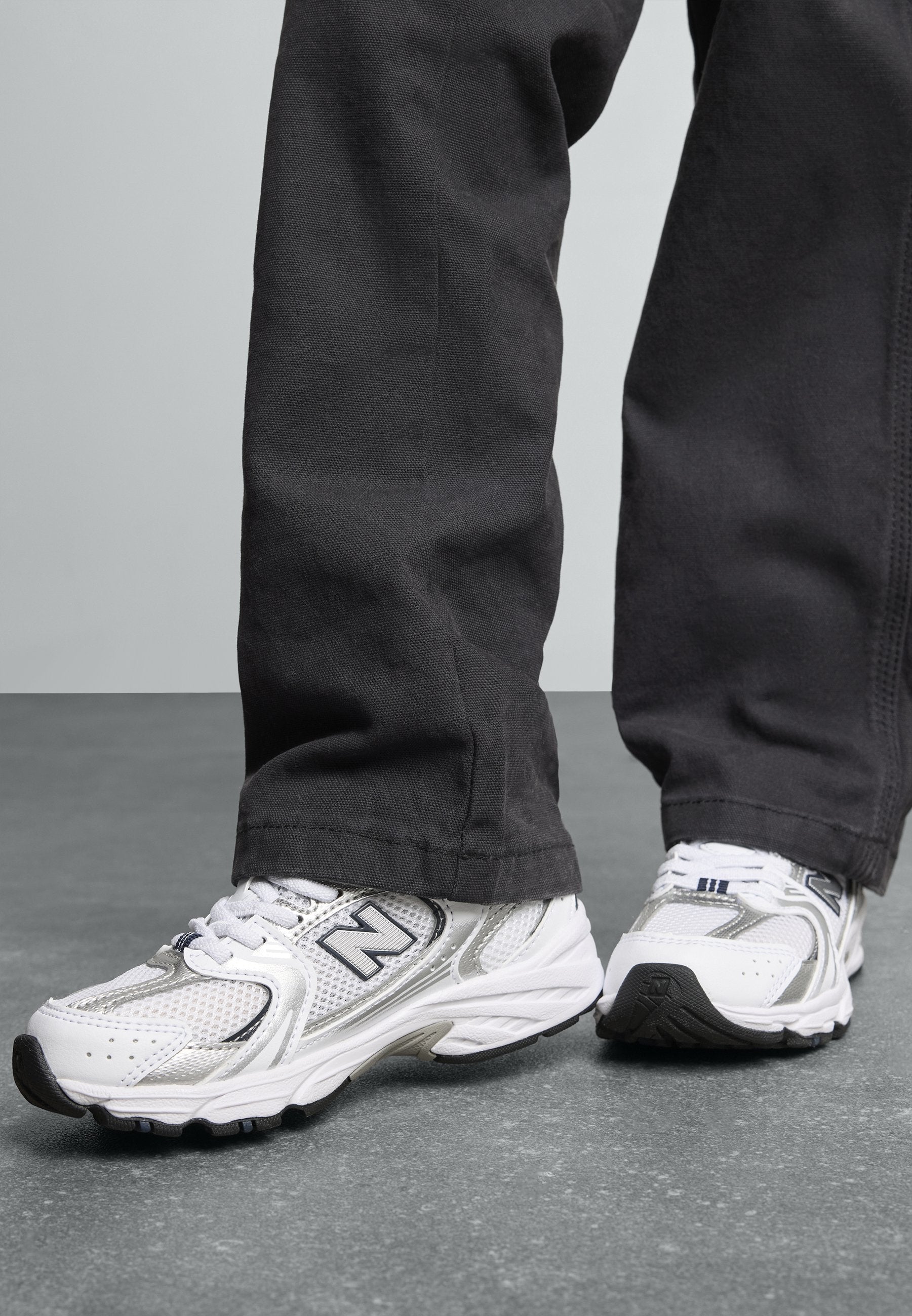 530 UNISEX - Trainers - grey/white/silver-coloured