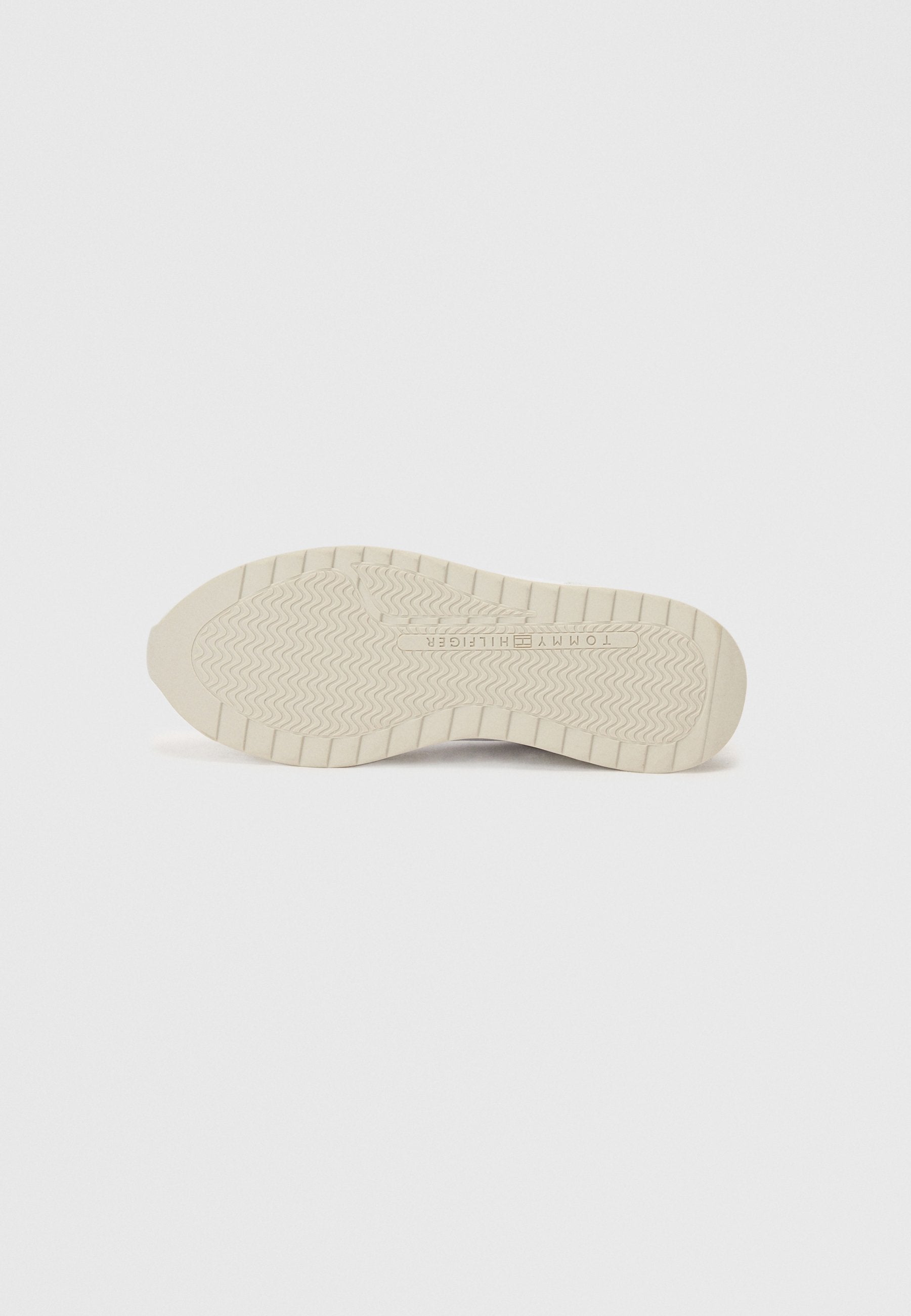 EMBOSSED TH MONOGRAM LEATHER TRAINERS - Trainers - white