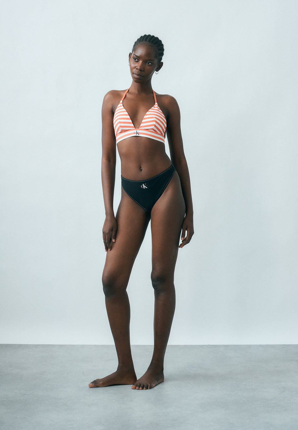 GRAPHIC MONOGRAM - Bikini top - acorn orange
