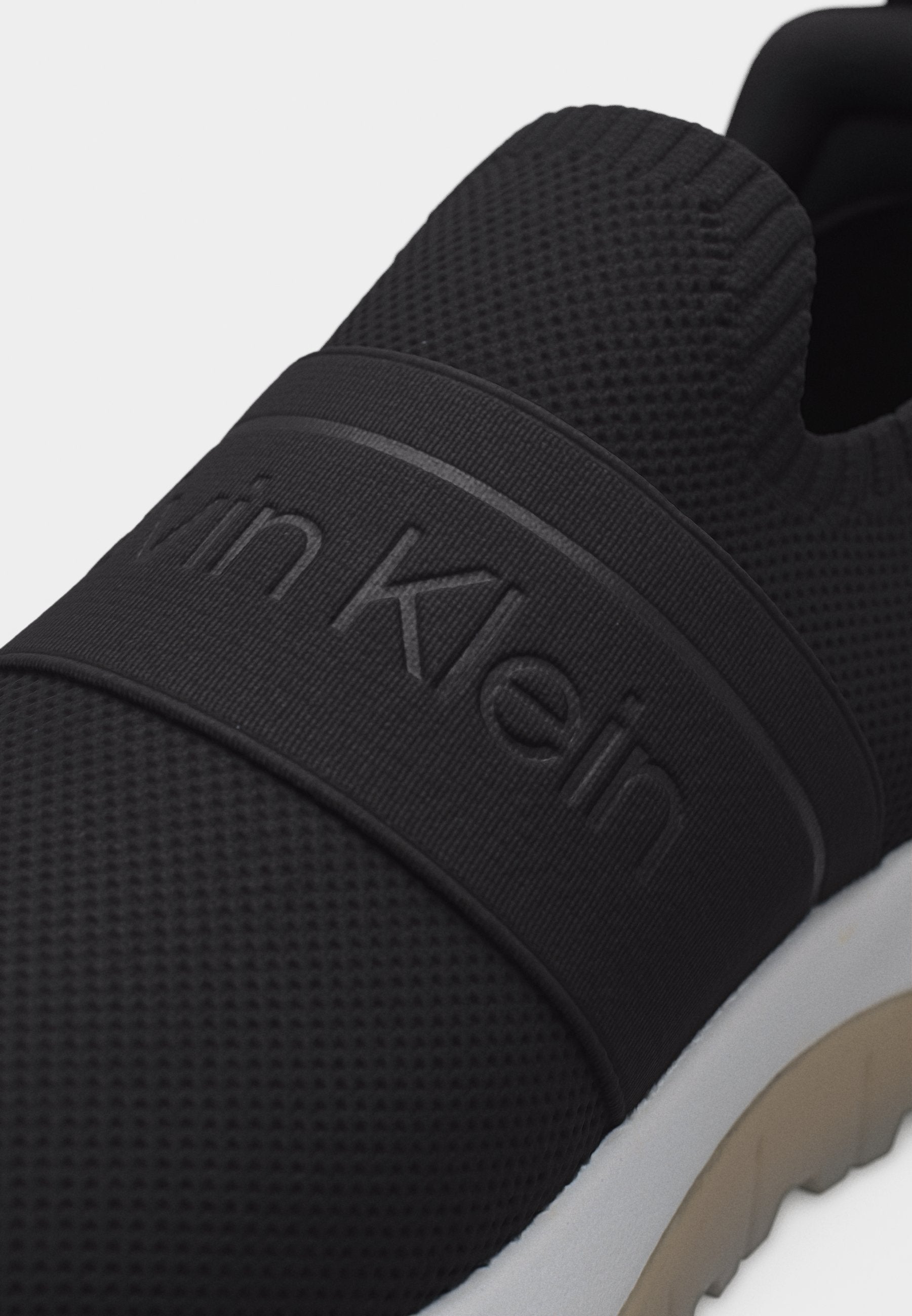 RUNNER SLIP ON - Trainers - black