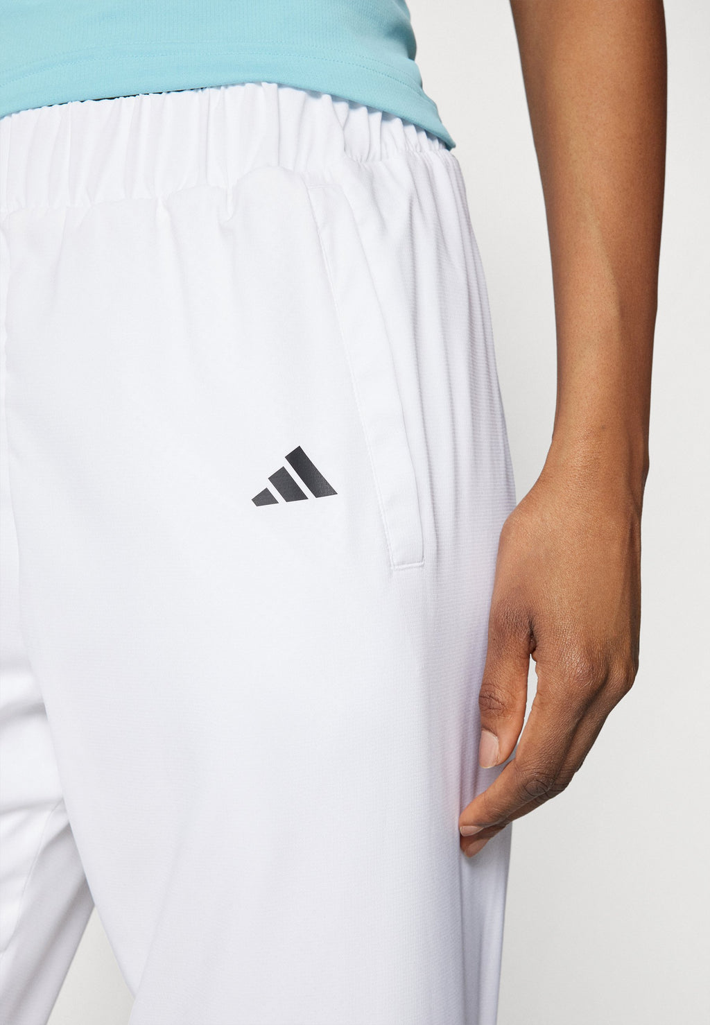 WALK ON PANT - Tracksuit bottoms - white