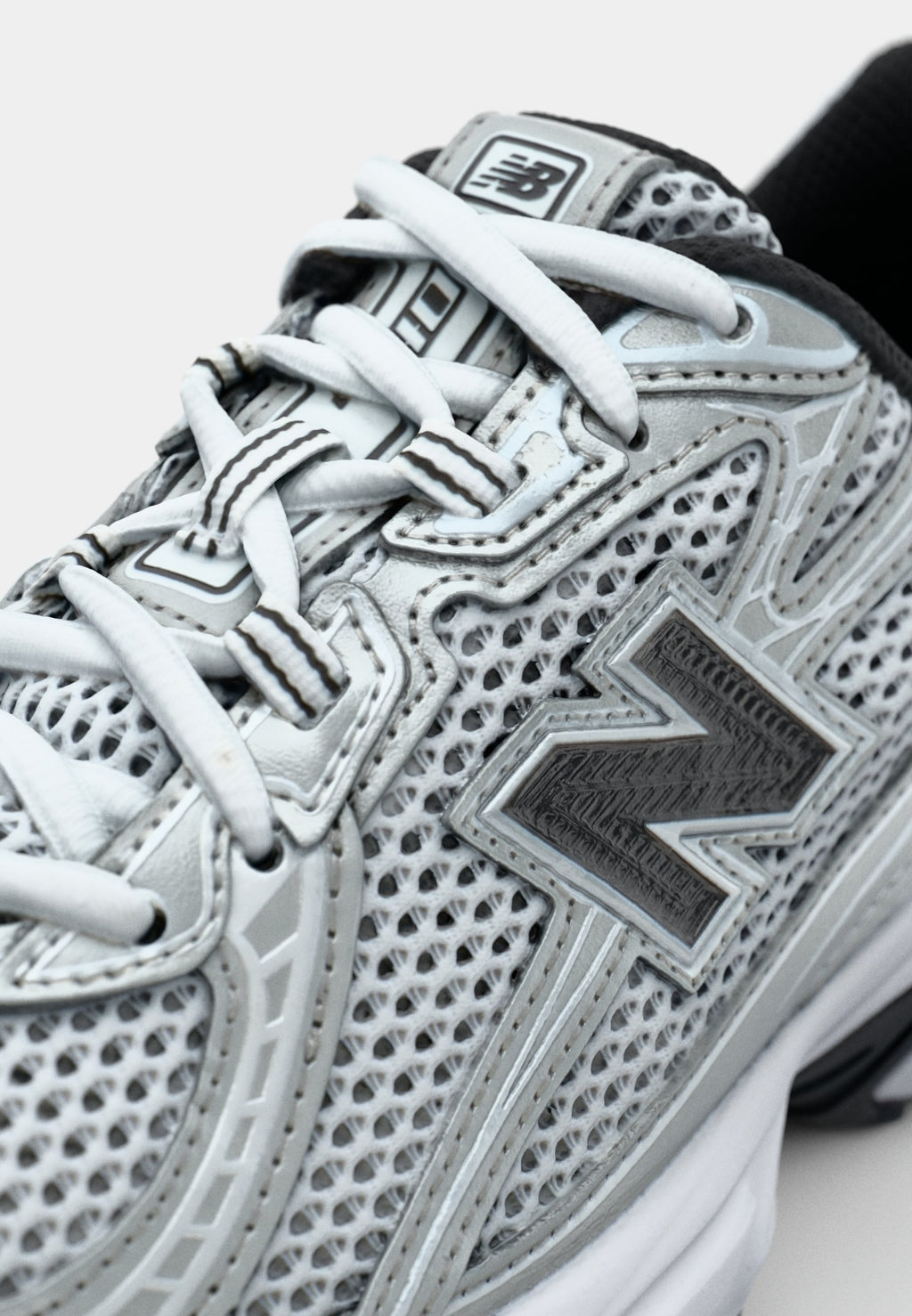 U740 UNISEX - Trainers - white