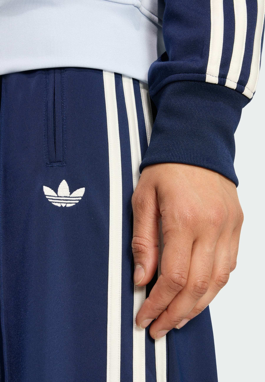 FIREBIRD LOOSE TRACKSUIT PANTS - Tracksuit bottoms - night indigo   off white