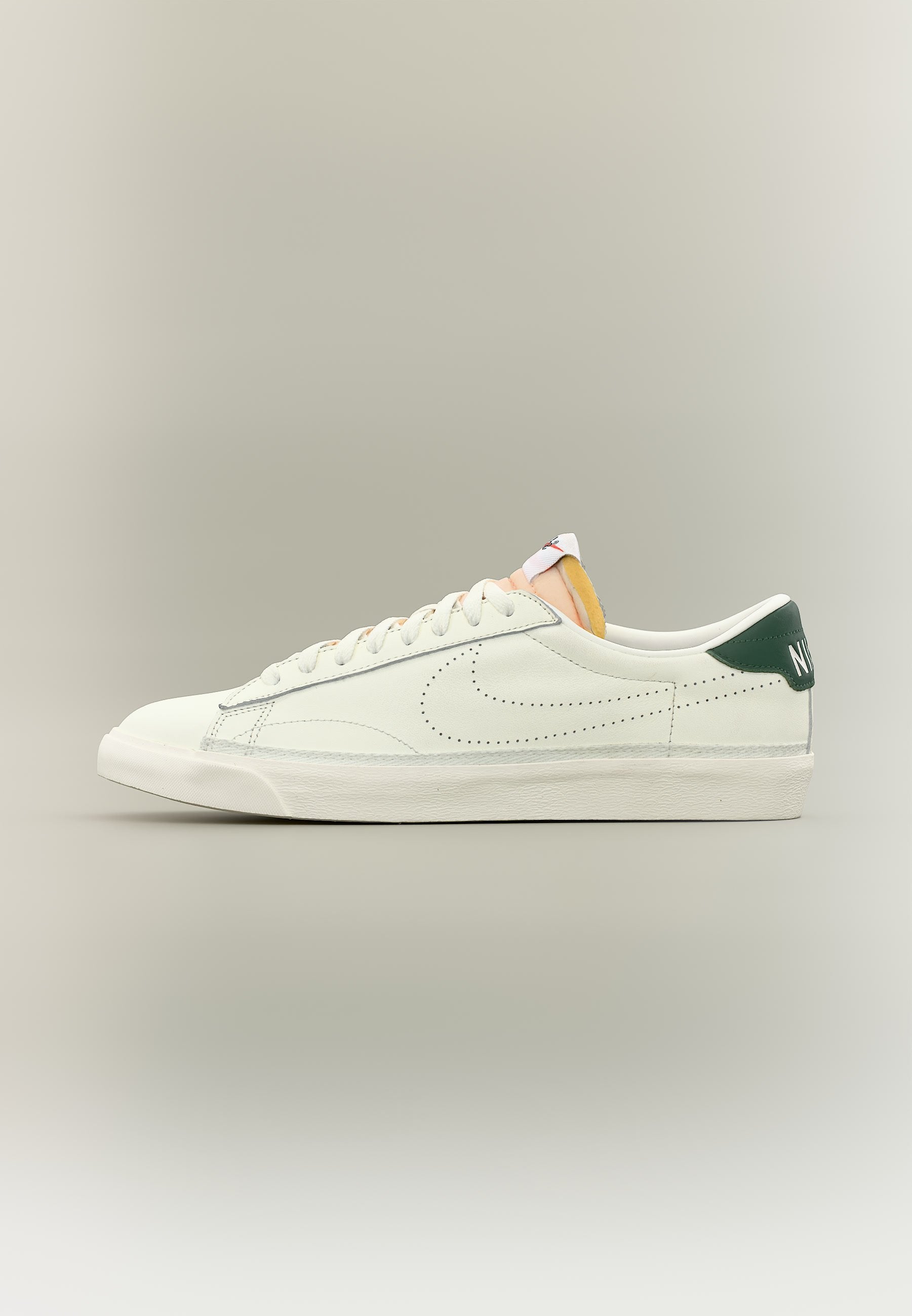 TENNIS CLASSIC SMASH UNISEX - Trainers - sail/fir/team orange/black/white