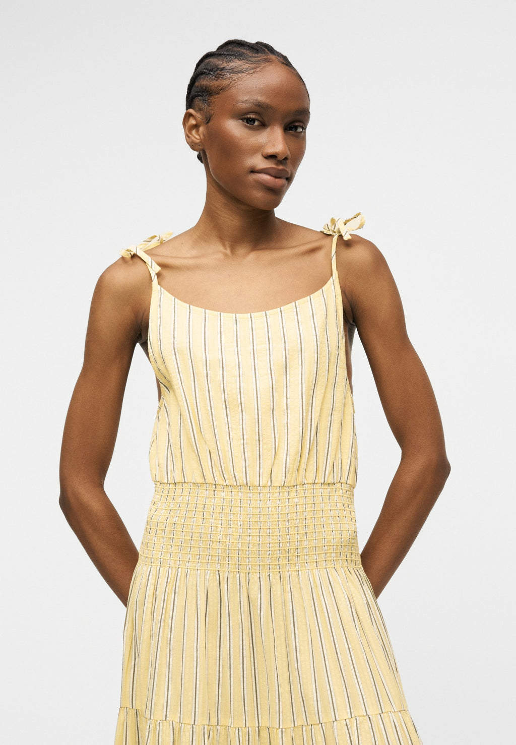 SMOCK TIE MIDI DRESS - Day dress - liquorice/citronella
