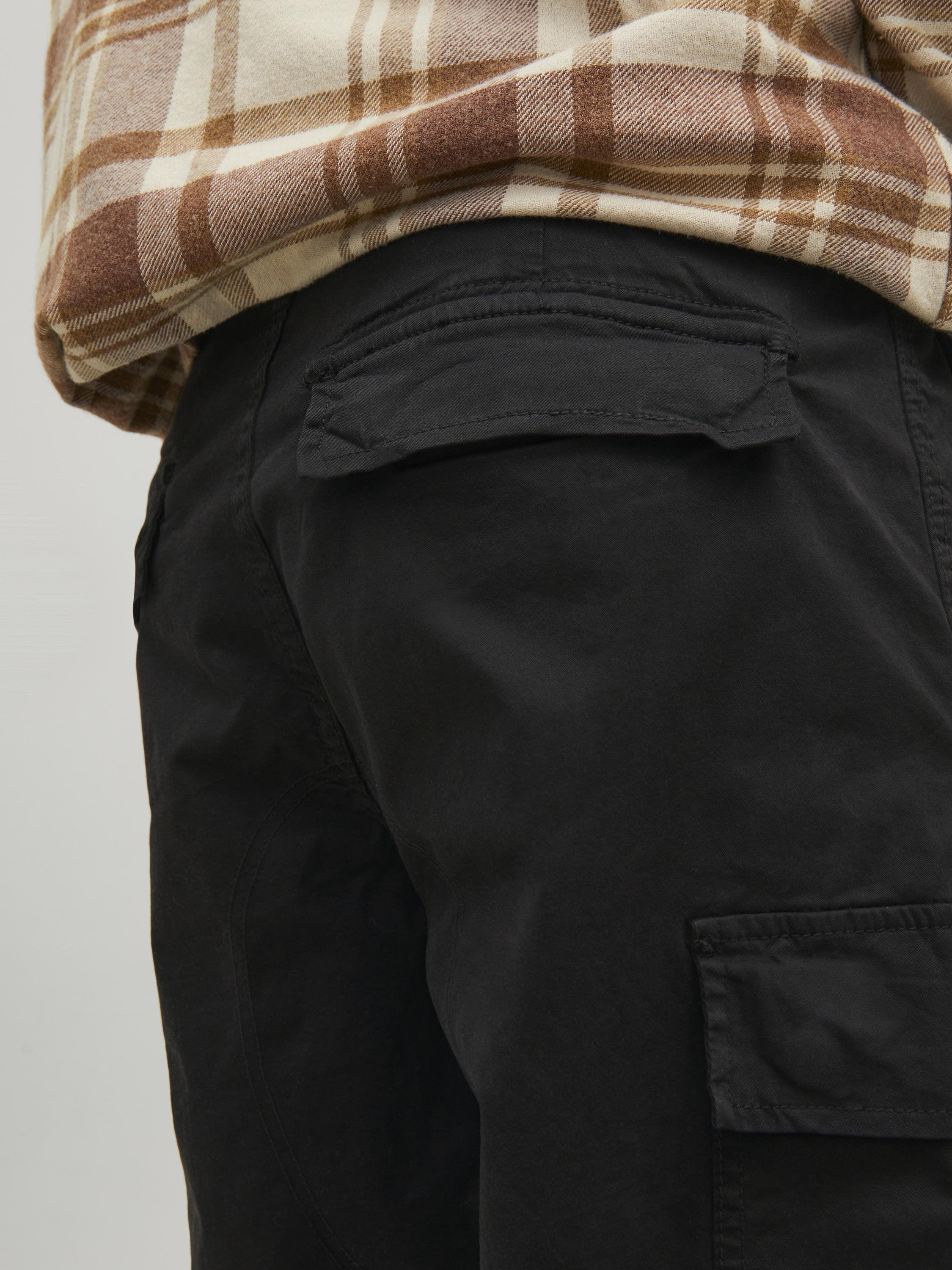 JPSTACE JJTUCKER AMA TAPERED FIT - Cargo trousers - black