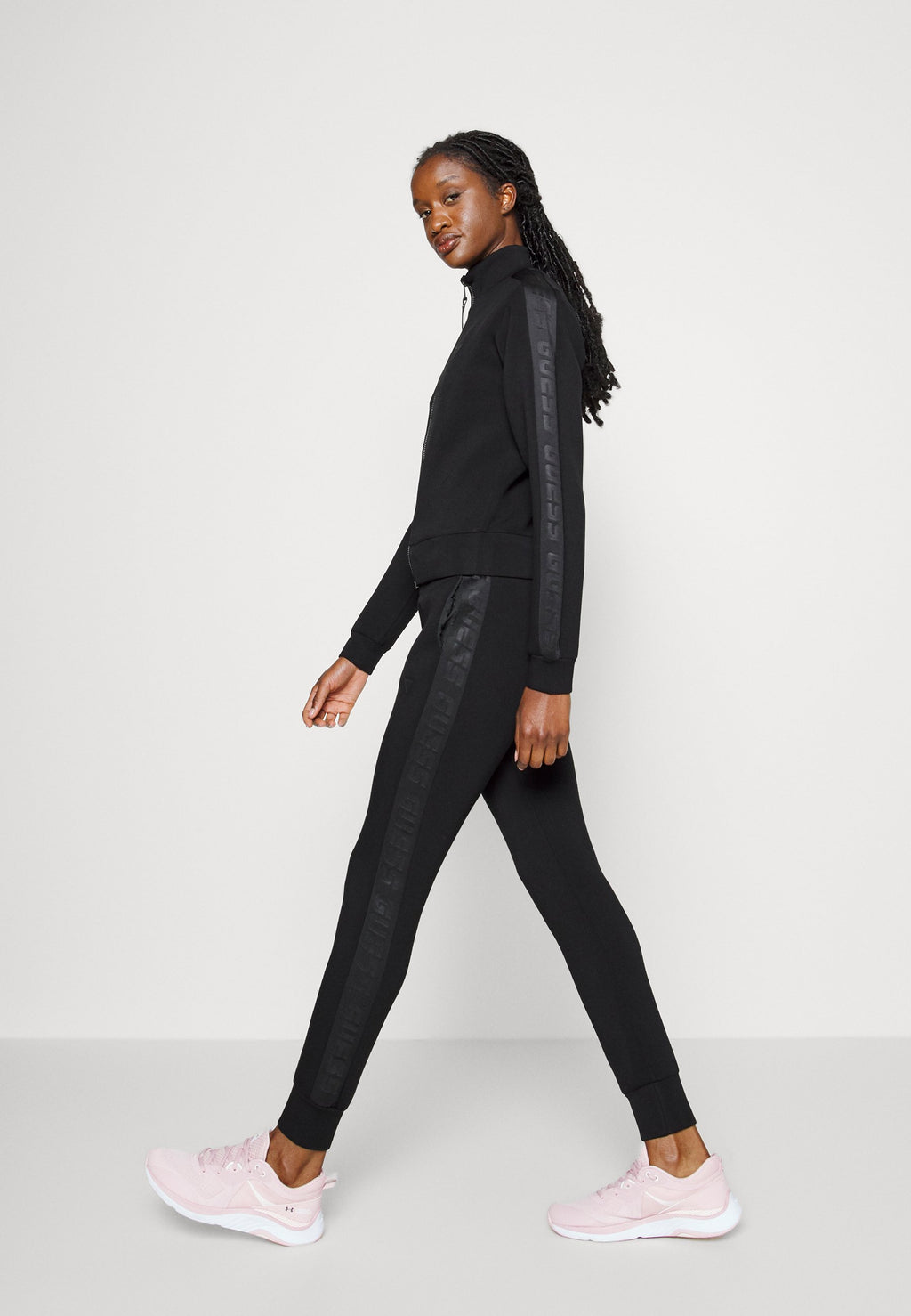 ALLIE CUFF  - Tracksuit bottoms - jet black