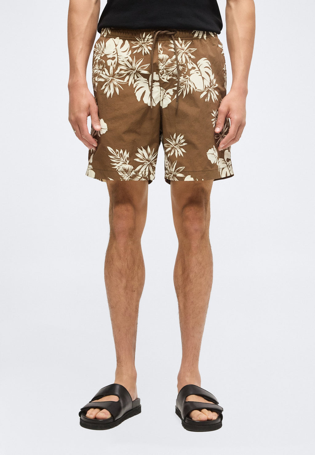 Shorts - brown