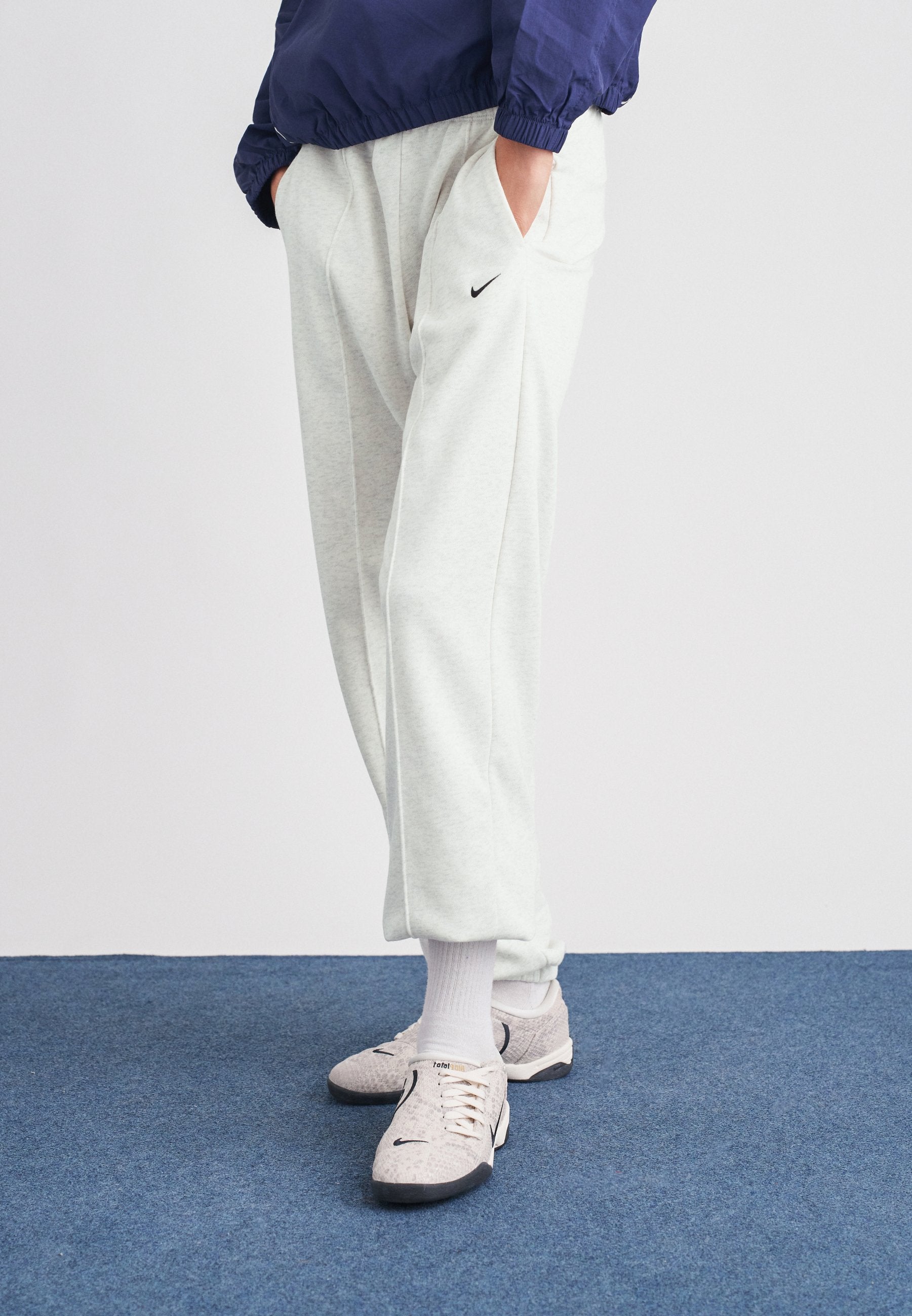 Tracksuit bottoms - birch heather/white/black