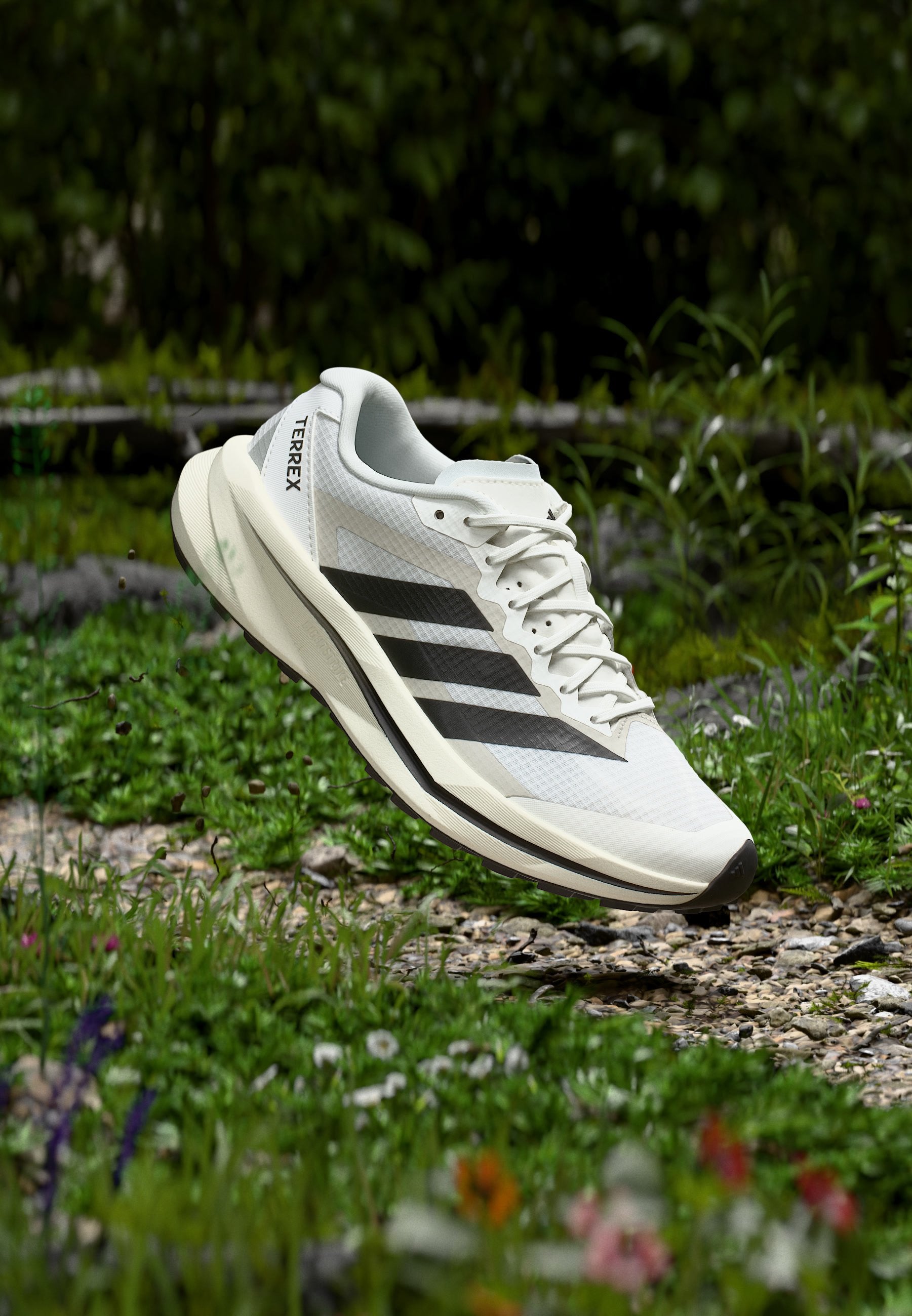 AGRAVIC - Trail running shoes - footwear white/core black/core white