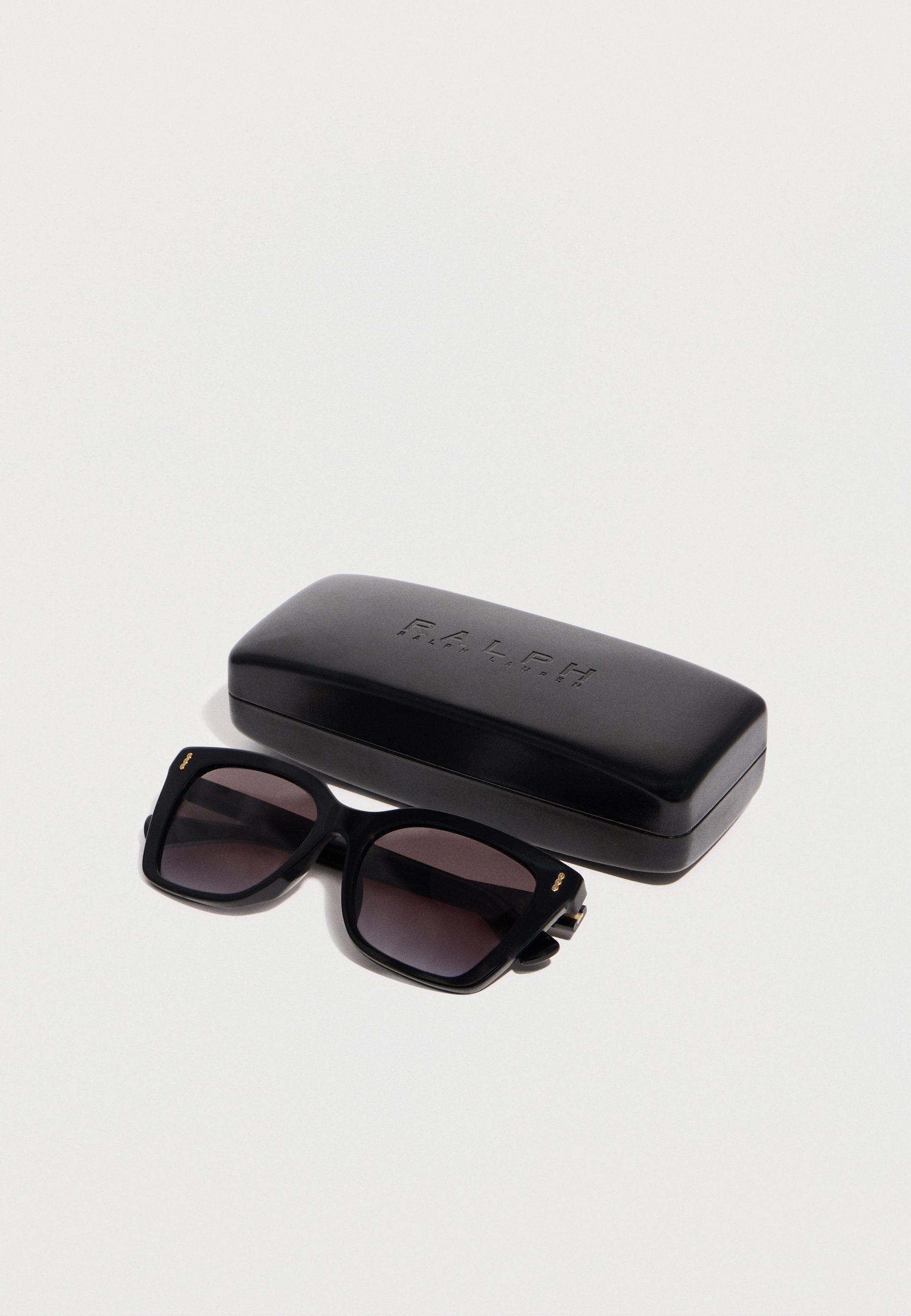 Sunglasses - shiny black