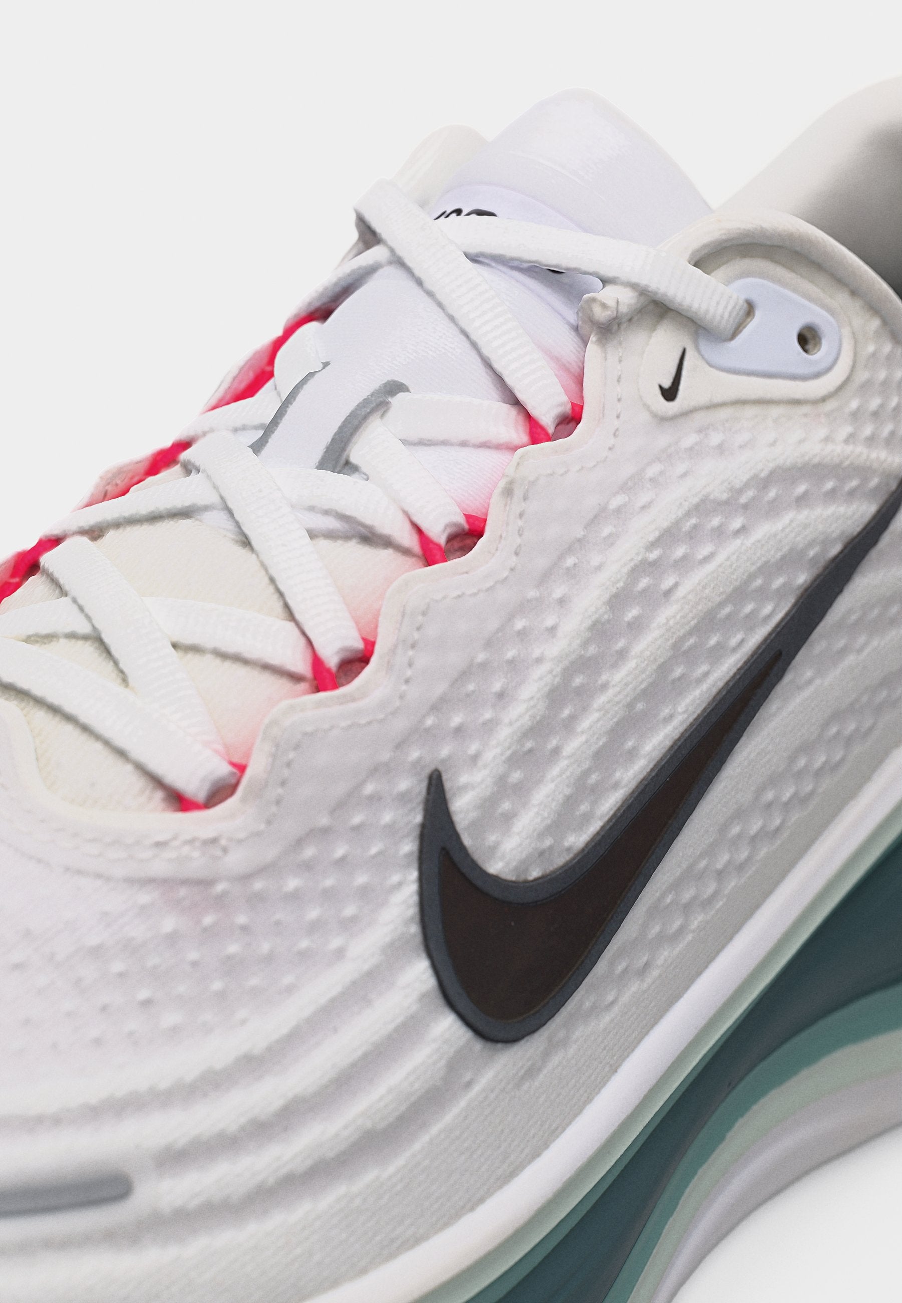 VOMERO PLUS - Road running shoes - white/black/mineral slate/hyper pink/mineral/barely grey