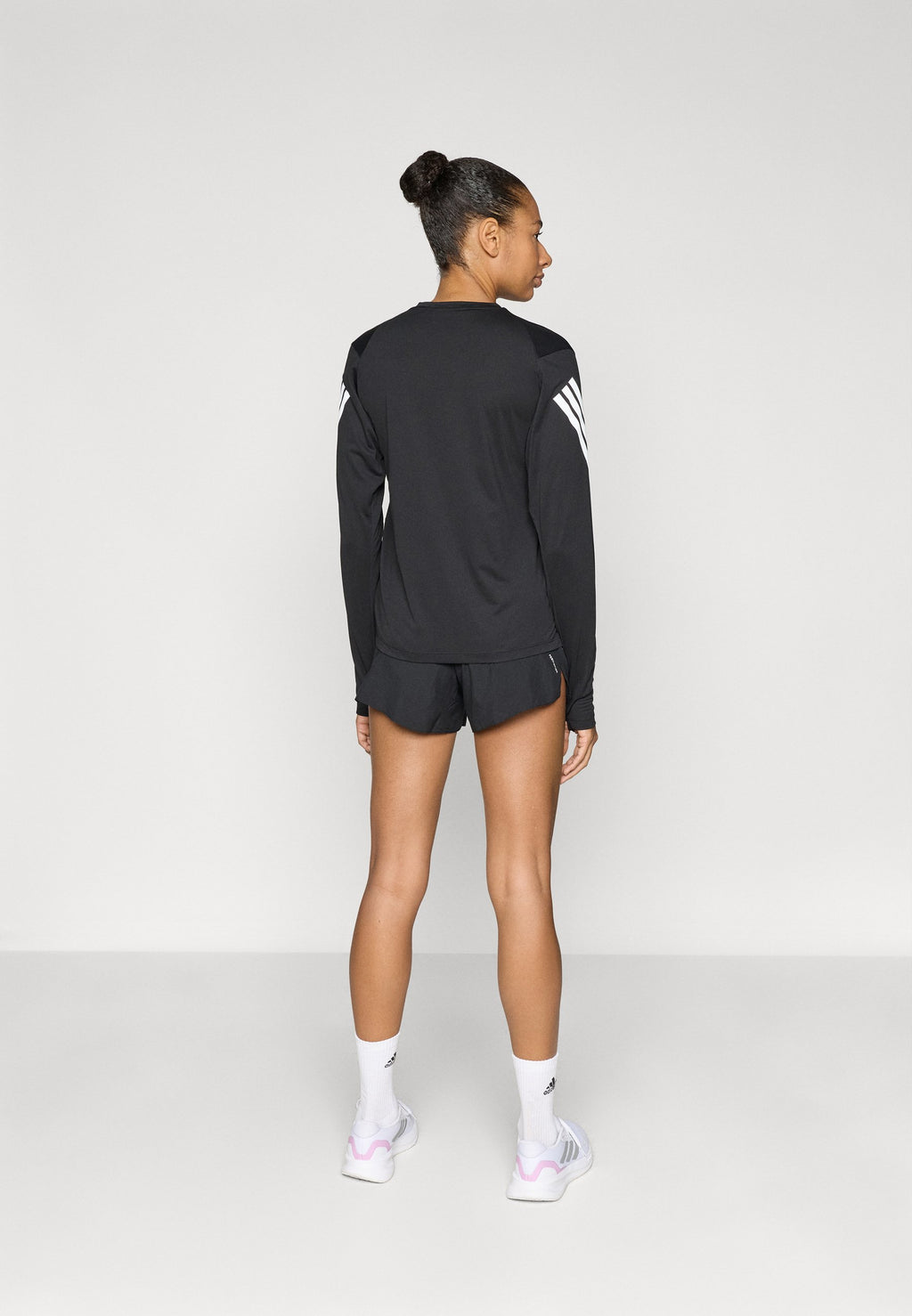 ADI365 - Sports shorts - black