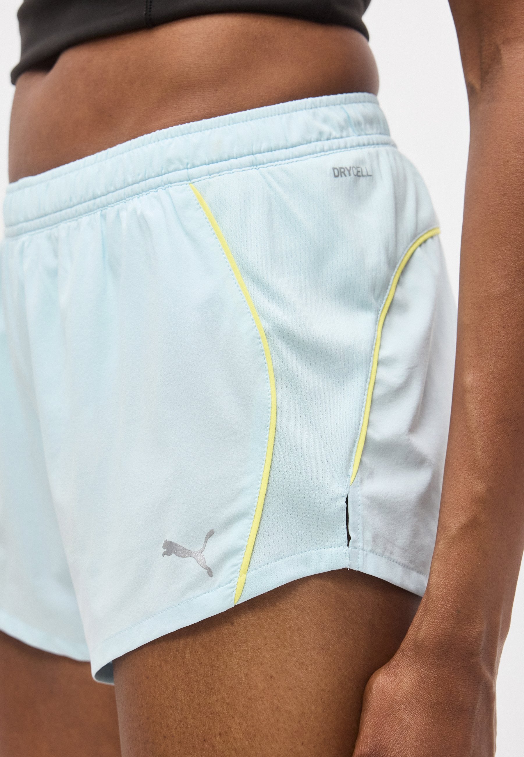 RUN VELOCITY SHORT - Sports shorts - fresh water