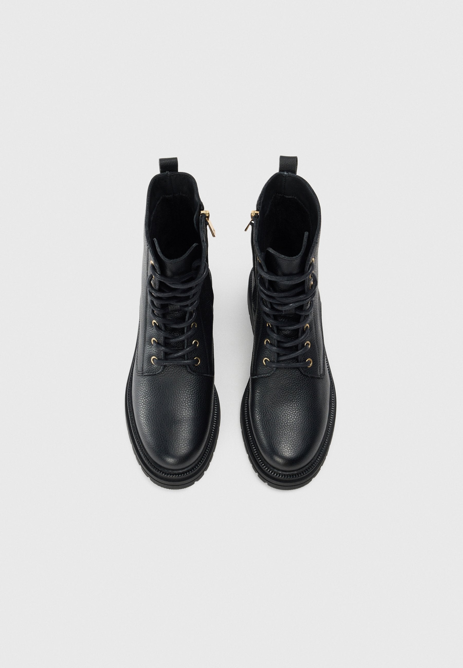 Lace-up ankle boots - black