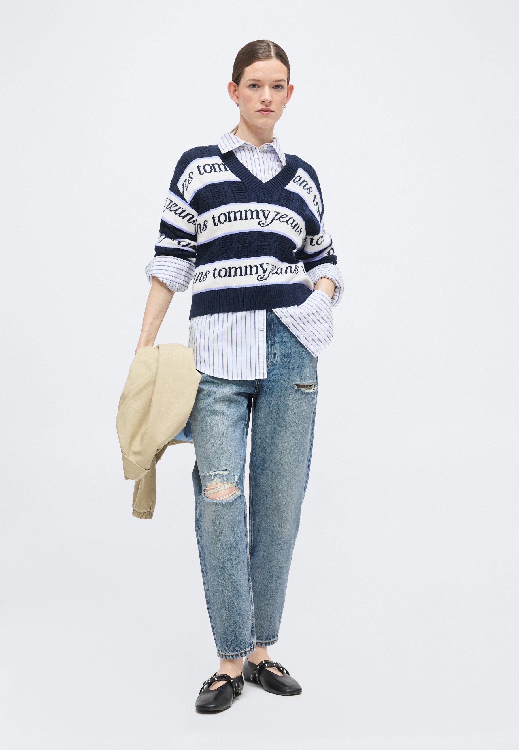 DISTRESSED ULTRA HIGH TAPERED LEG MOM JEANS - Mom Jeans - denim light