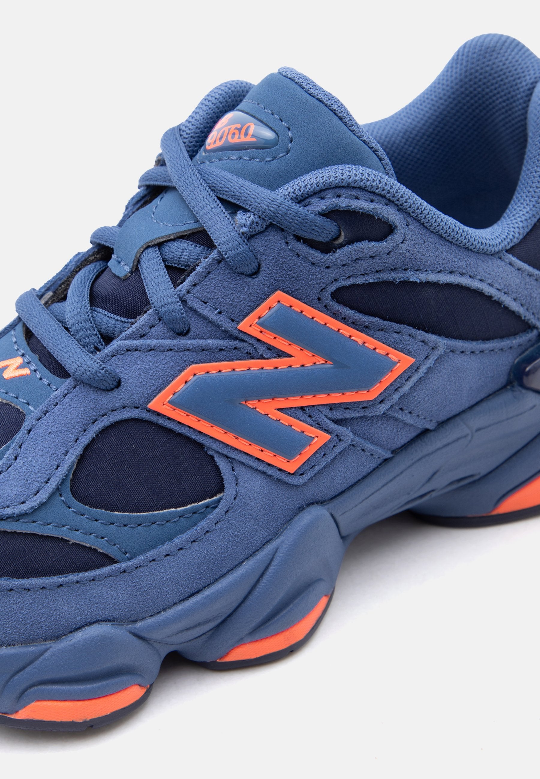 9060 UNISEX - Baskets - magic blue/tangerine heat