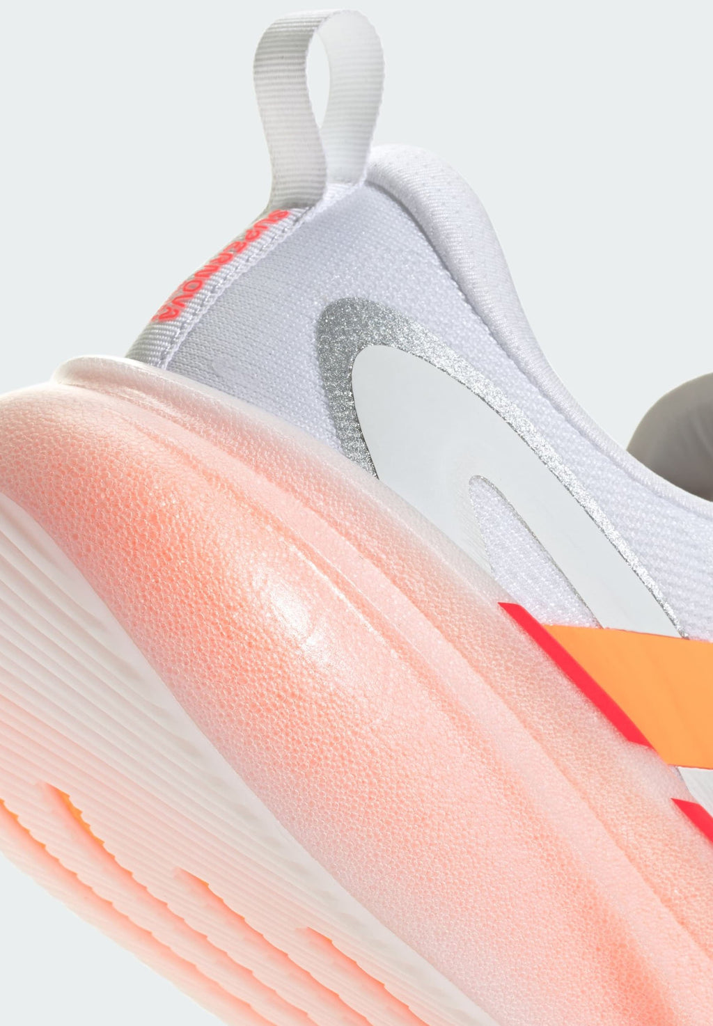 SUPERNOVA GLIDE M - Chaussures de running sur route - ftwr white/lucid orange/lucid red