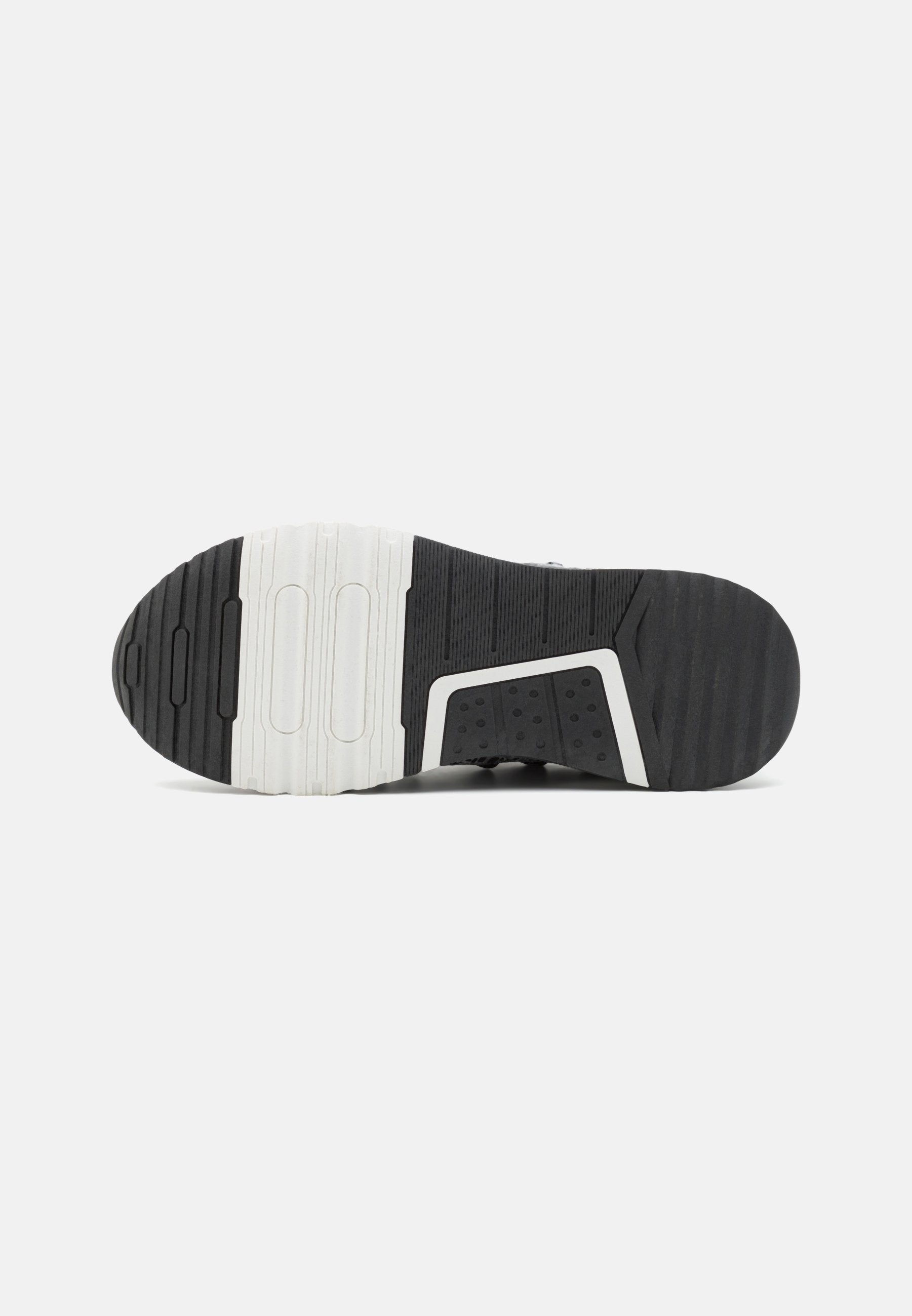 Trainers - black