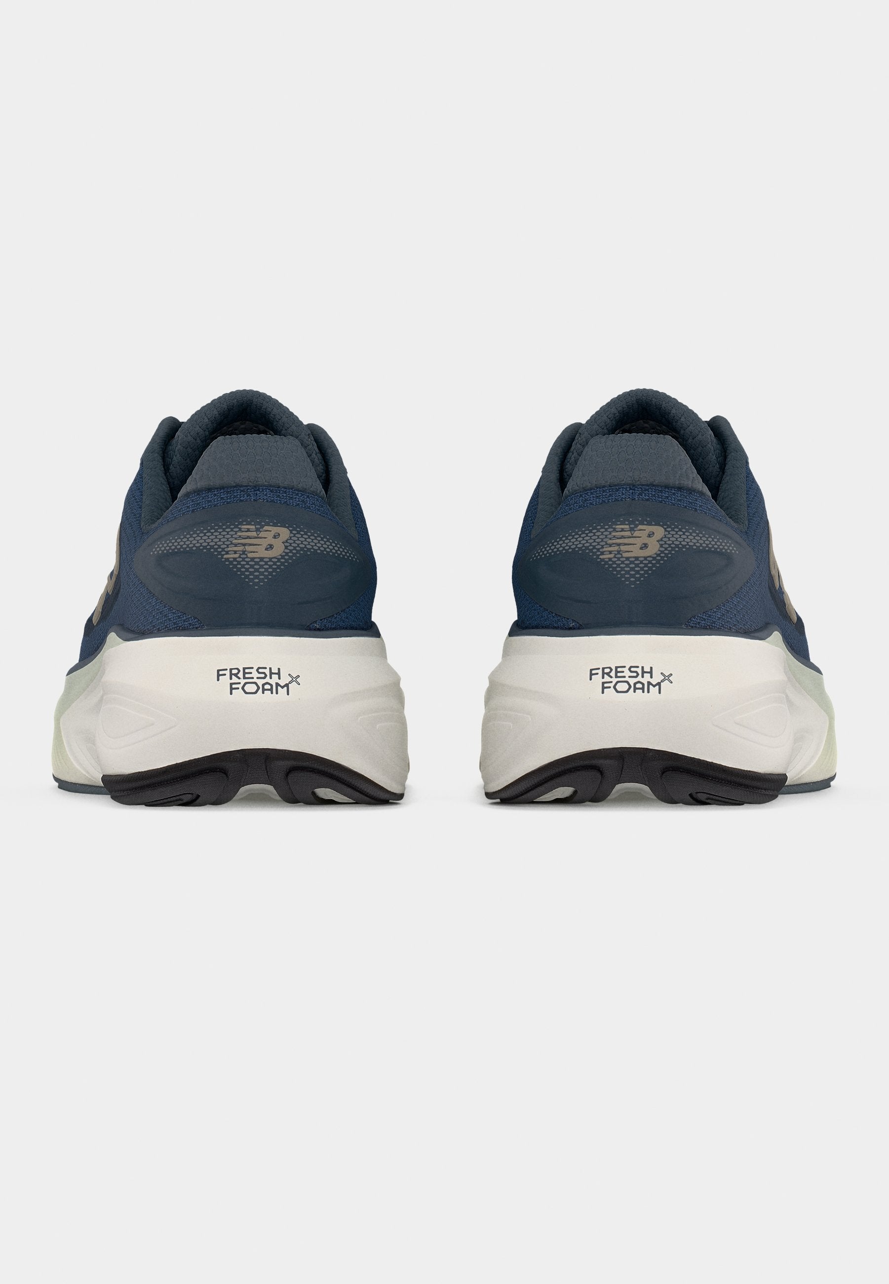 FRESH FOAM X MORE V6 - Road running shoes - graphite