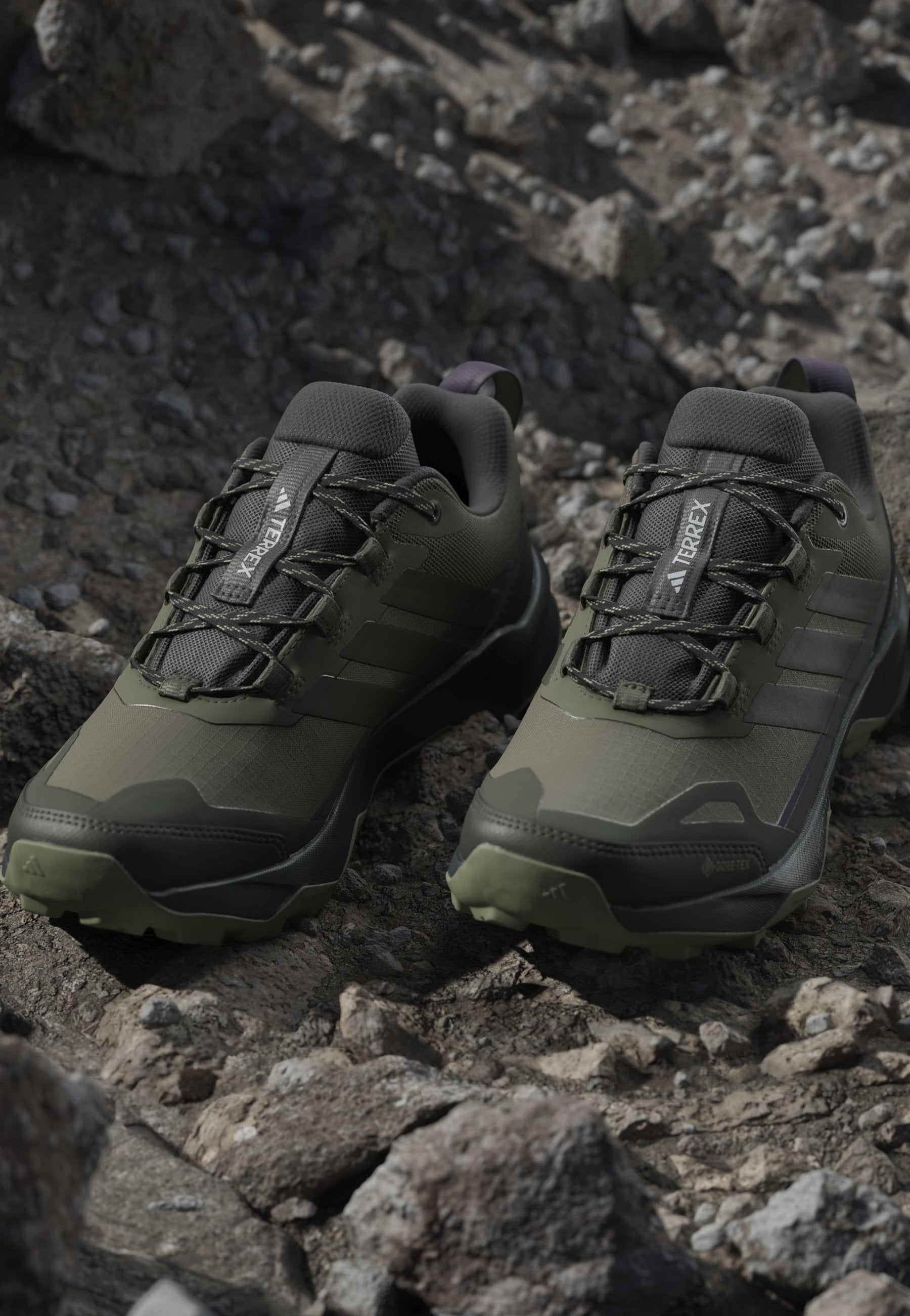 أحذية المشي SKYCHASER AX5 GORE TEX - زيتوني/ستراتا ليلية/خيمة كارجو خضراء