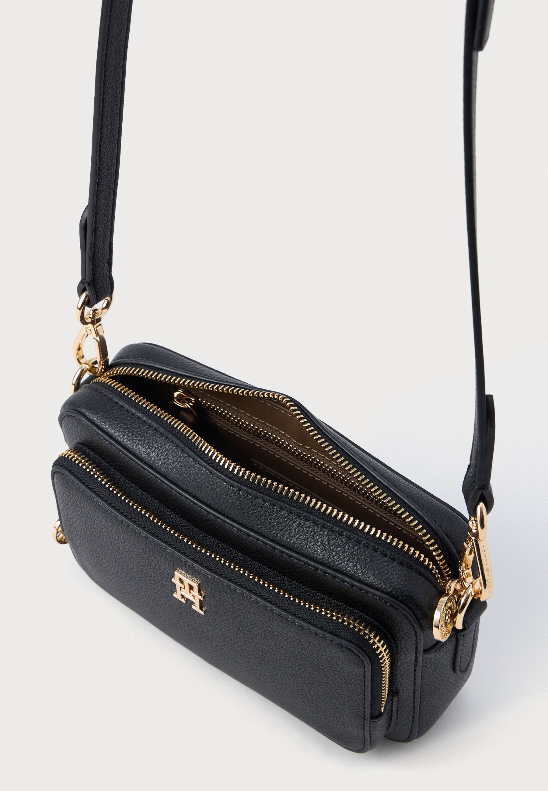 HILFIGER ICON CROSSBODY CAMERA BAG - Camera bag - black