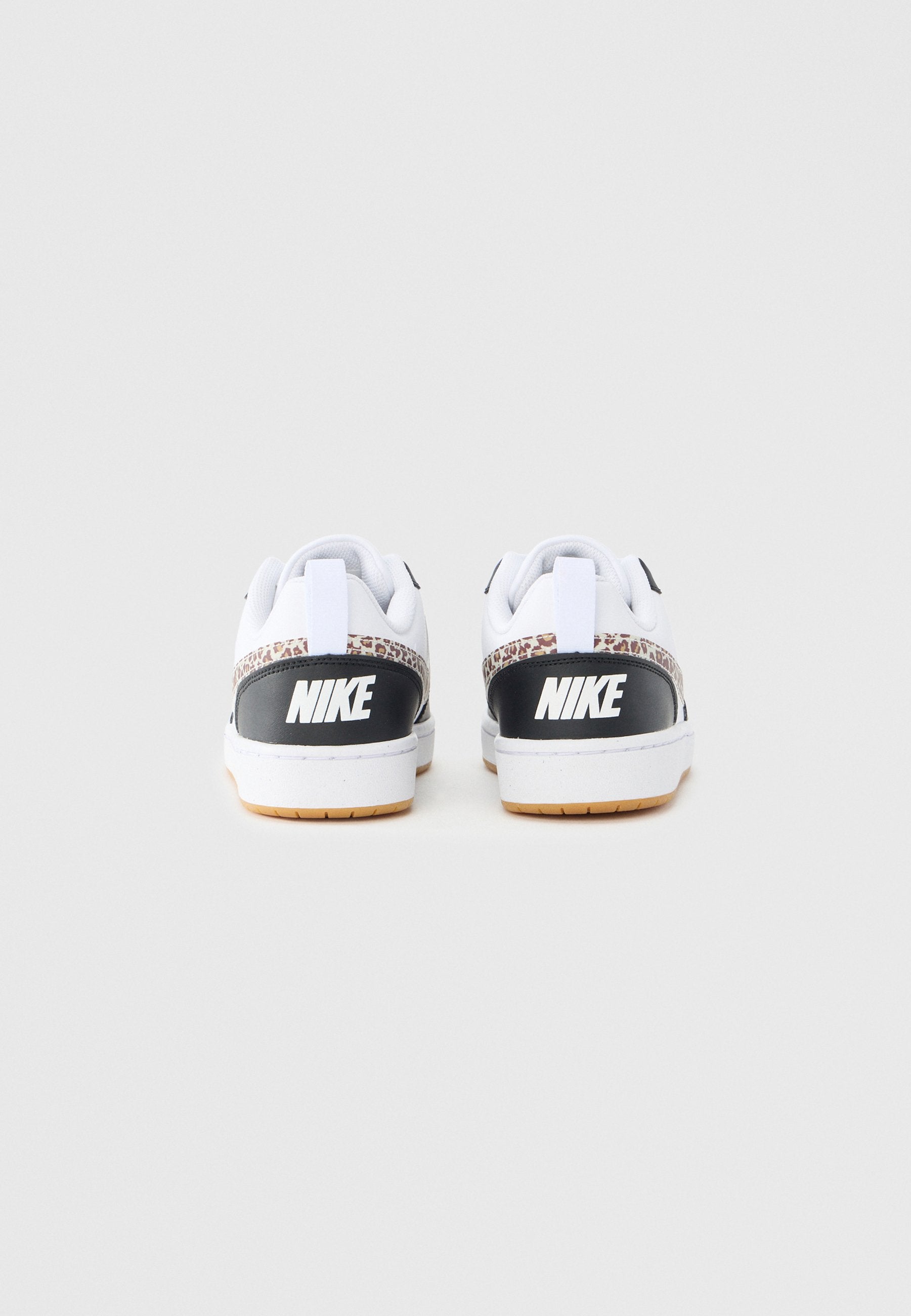 COURT BOROUGH LOW - Trainers - black/white/gum/med brown