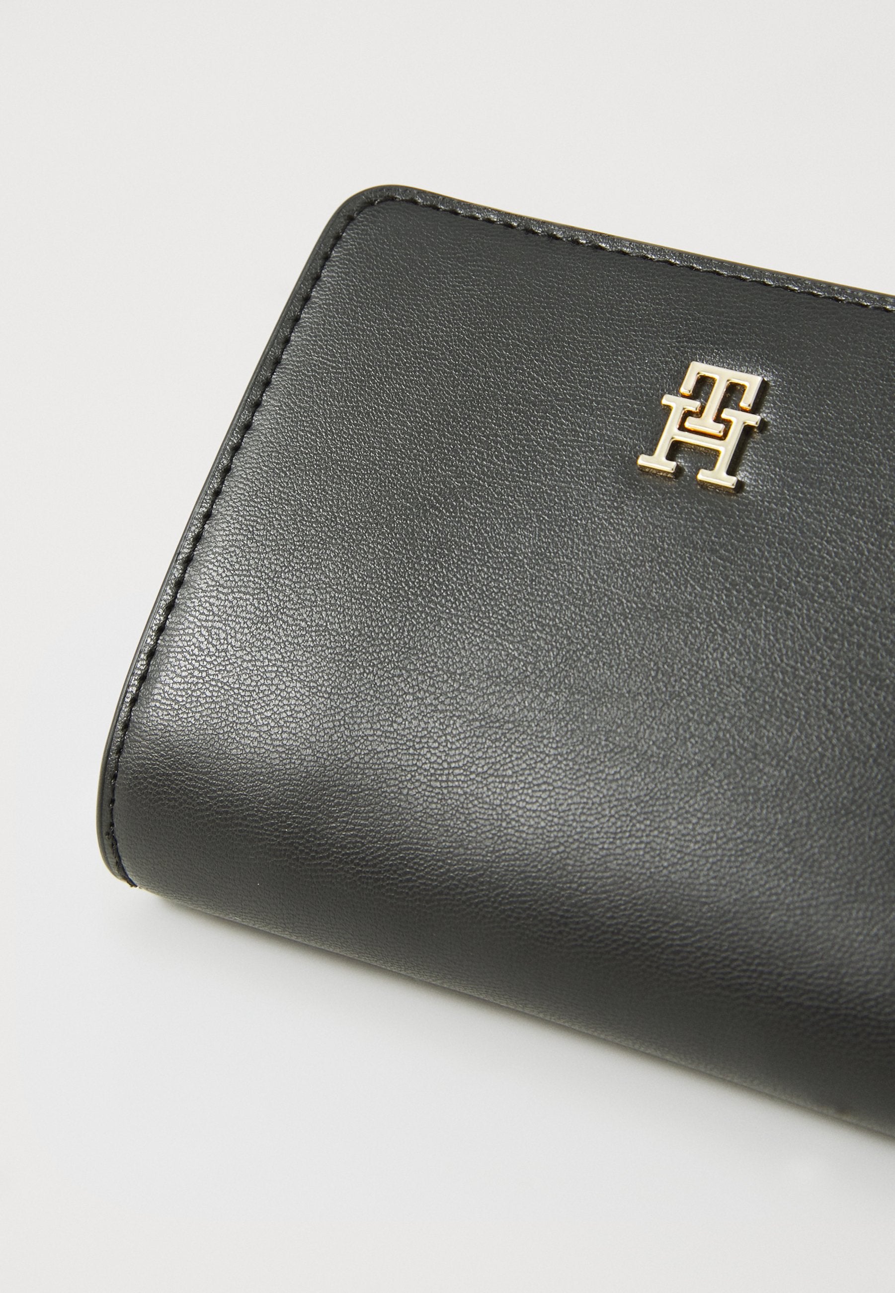 Wallet - black