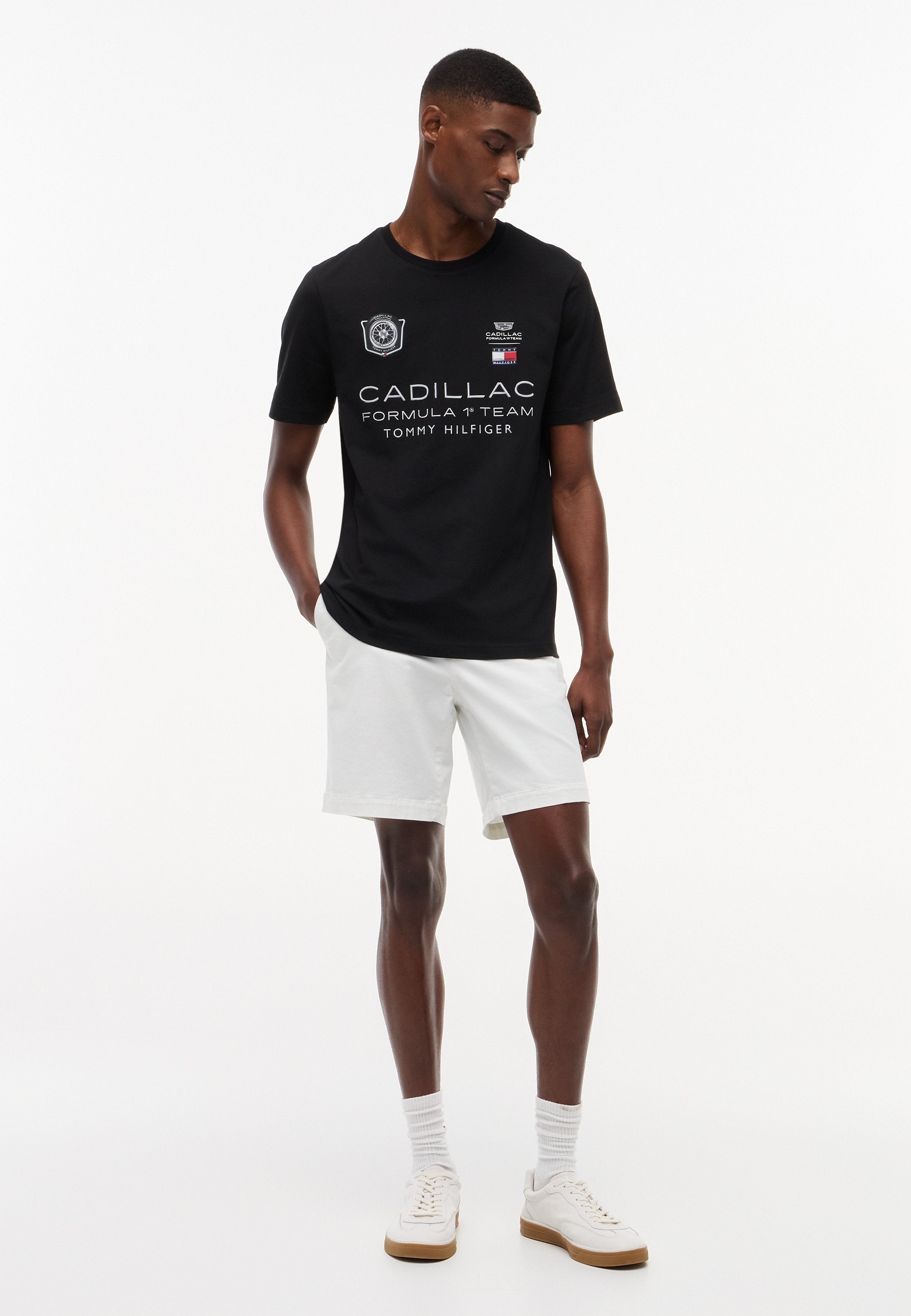 TH X CADILLAC FORMULA 1 TEAM CAR GRAPHIC BLACK TEE UNISEX - Print T-shirt - black