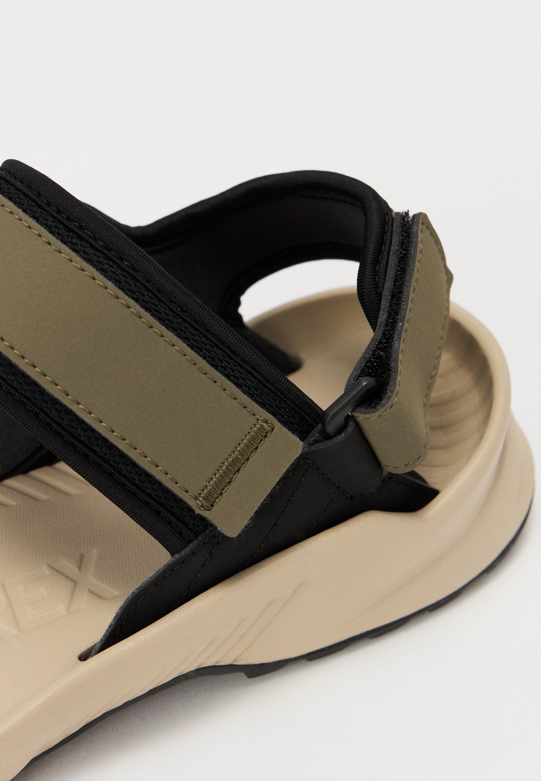 TERREX HYDROTERRA - Walking sandals - olive strata/core black/wonder beige