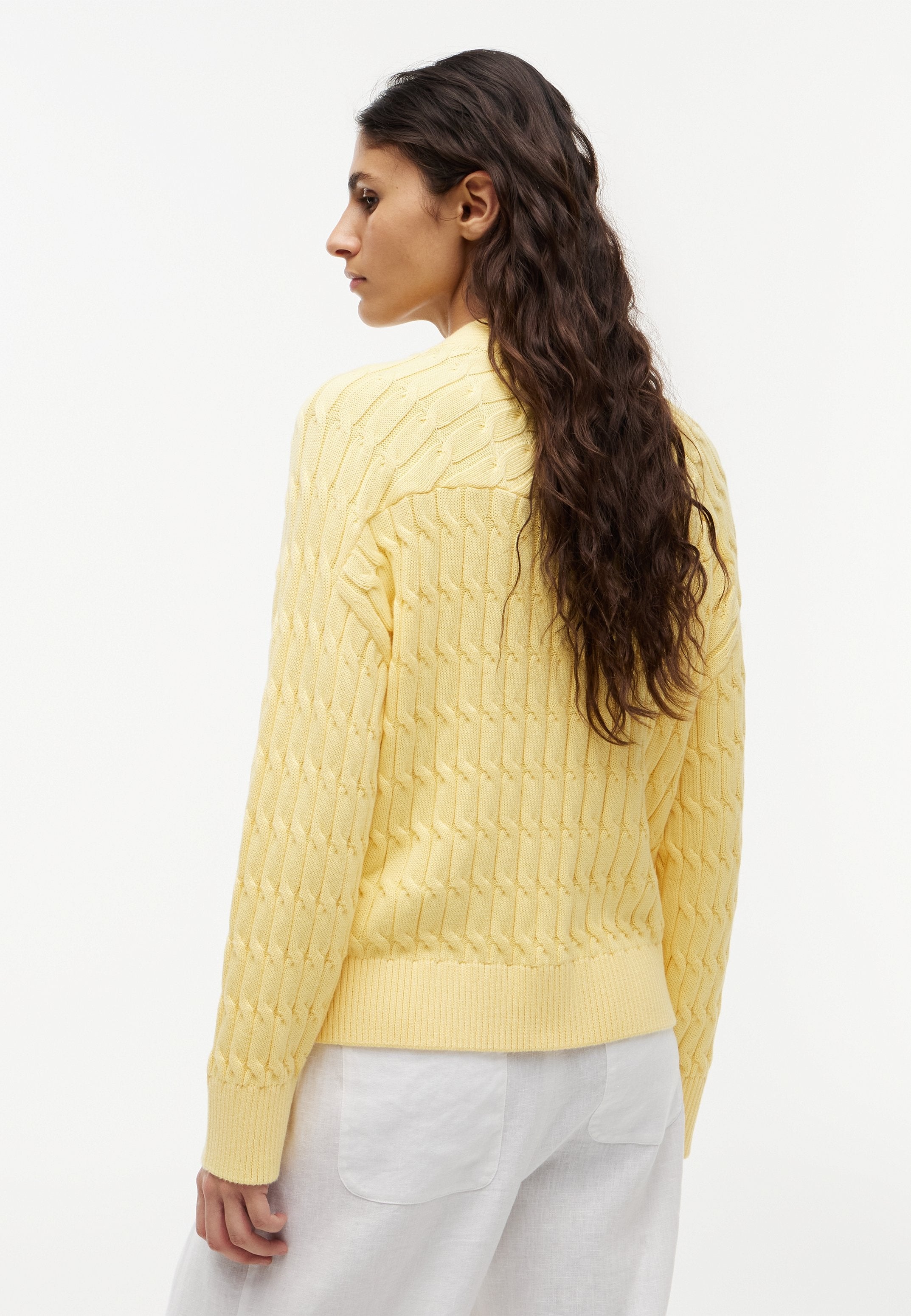CABLE V NECKK CARDI - Cardigan - citronella
