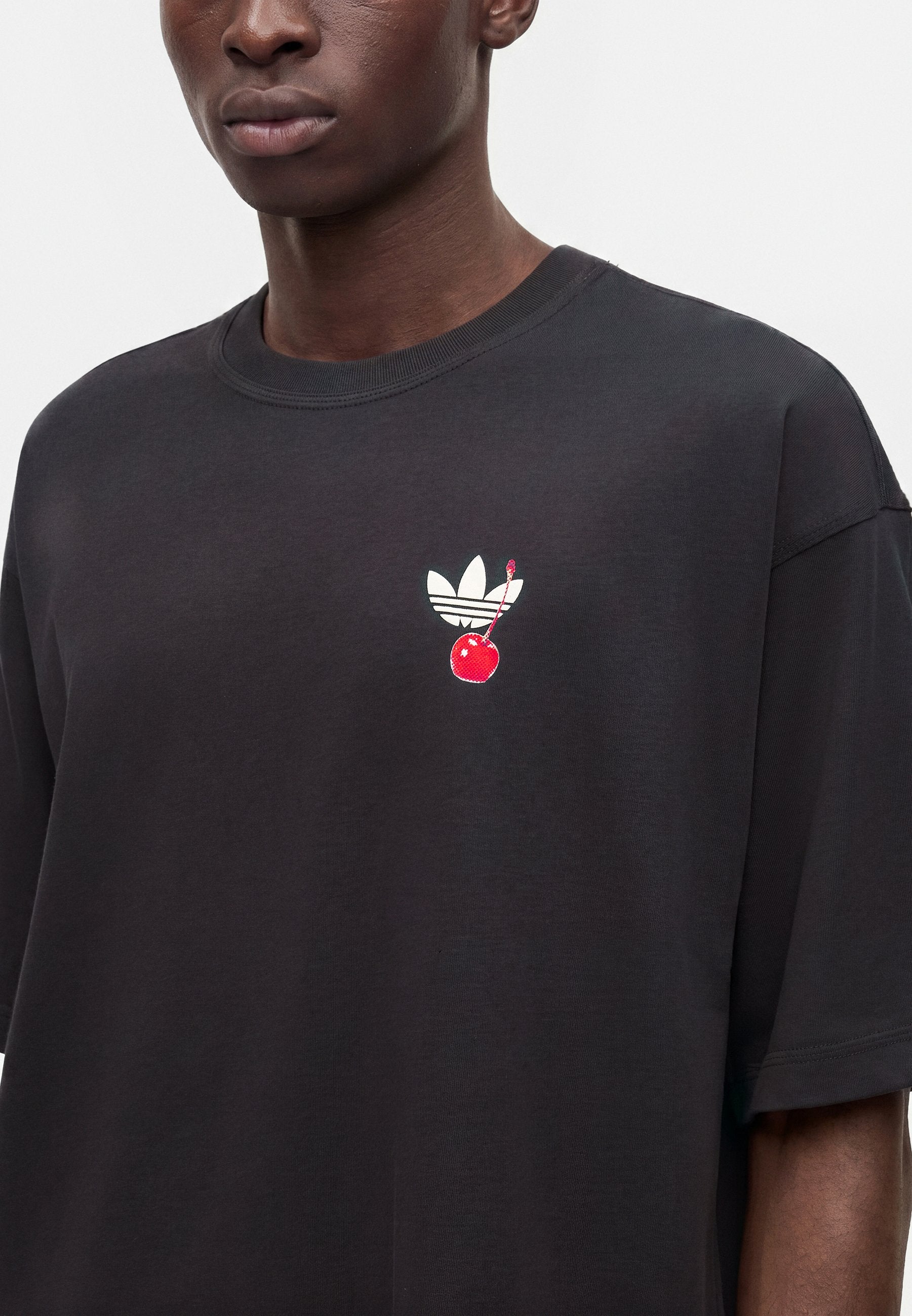 TEE-SHIRT OVERSIZE CAKE UNISEXE - T-shirt imprimé - carbon