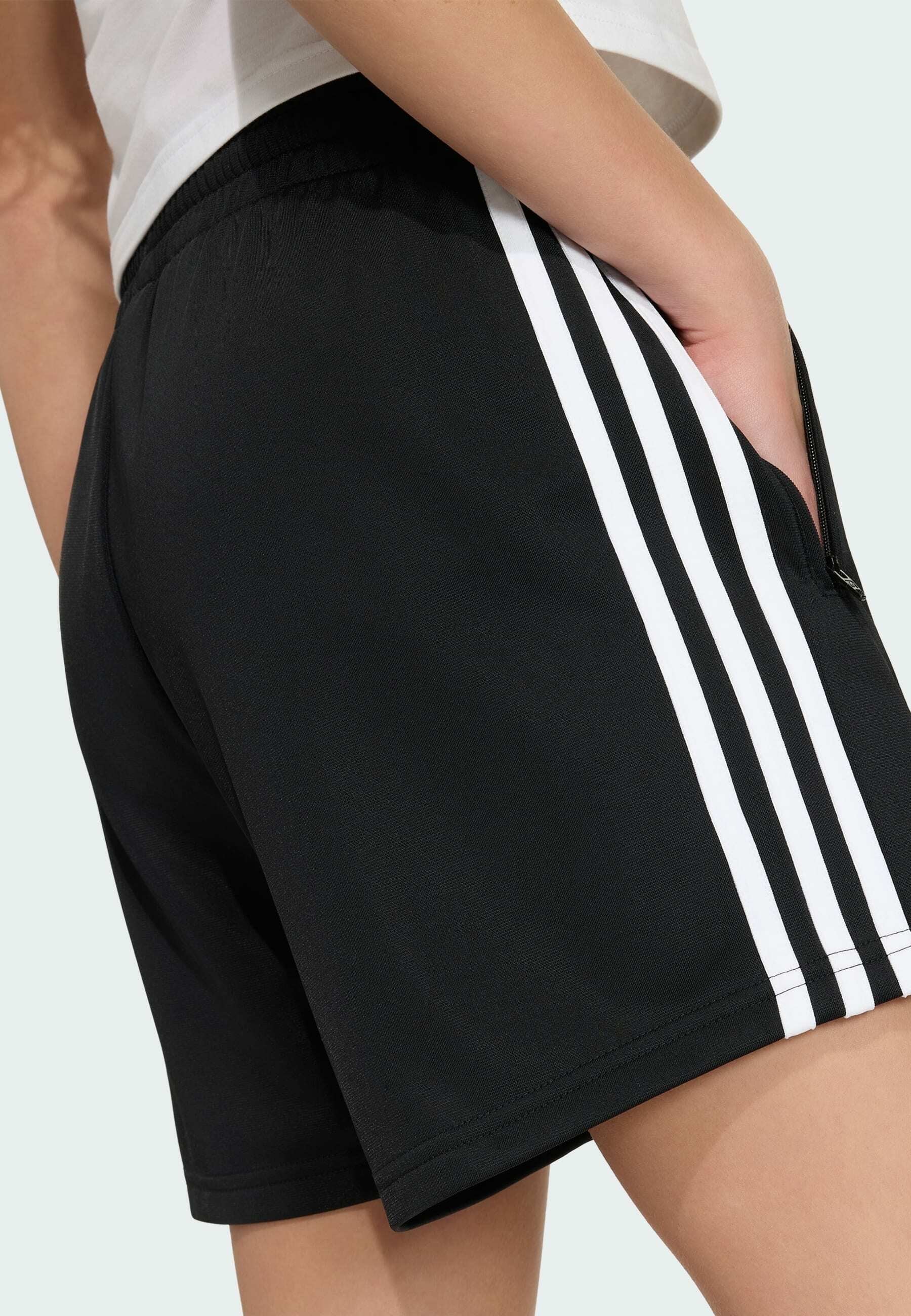 FIREBIRD SHORTS-JUNIOR - Shorts - black