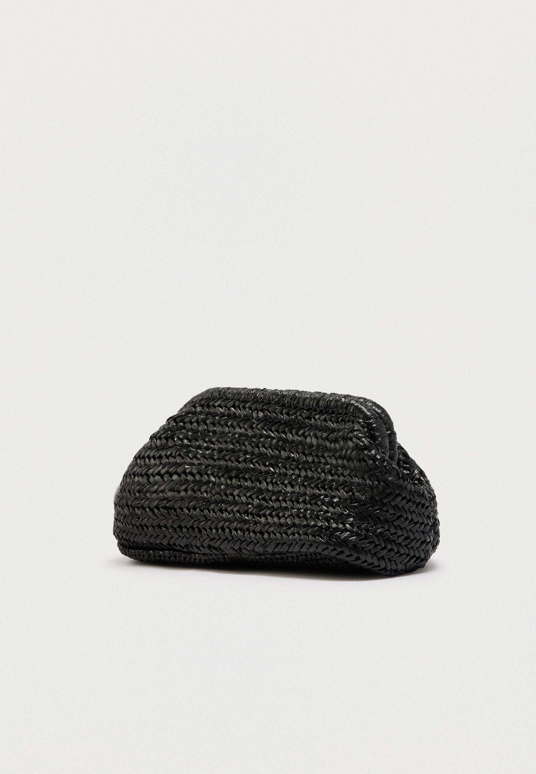 RAFFIA TEXTURED LOGO CLUTCH - Clutch - black