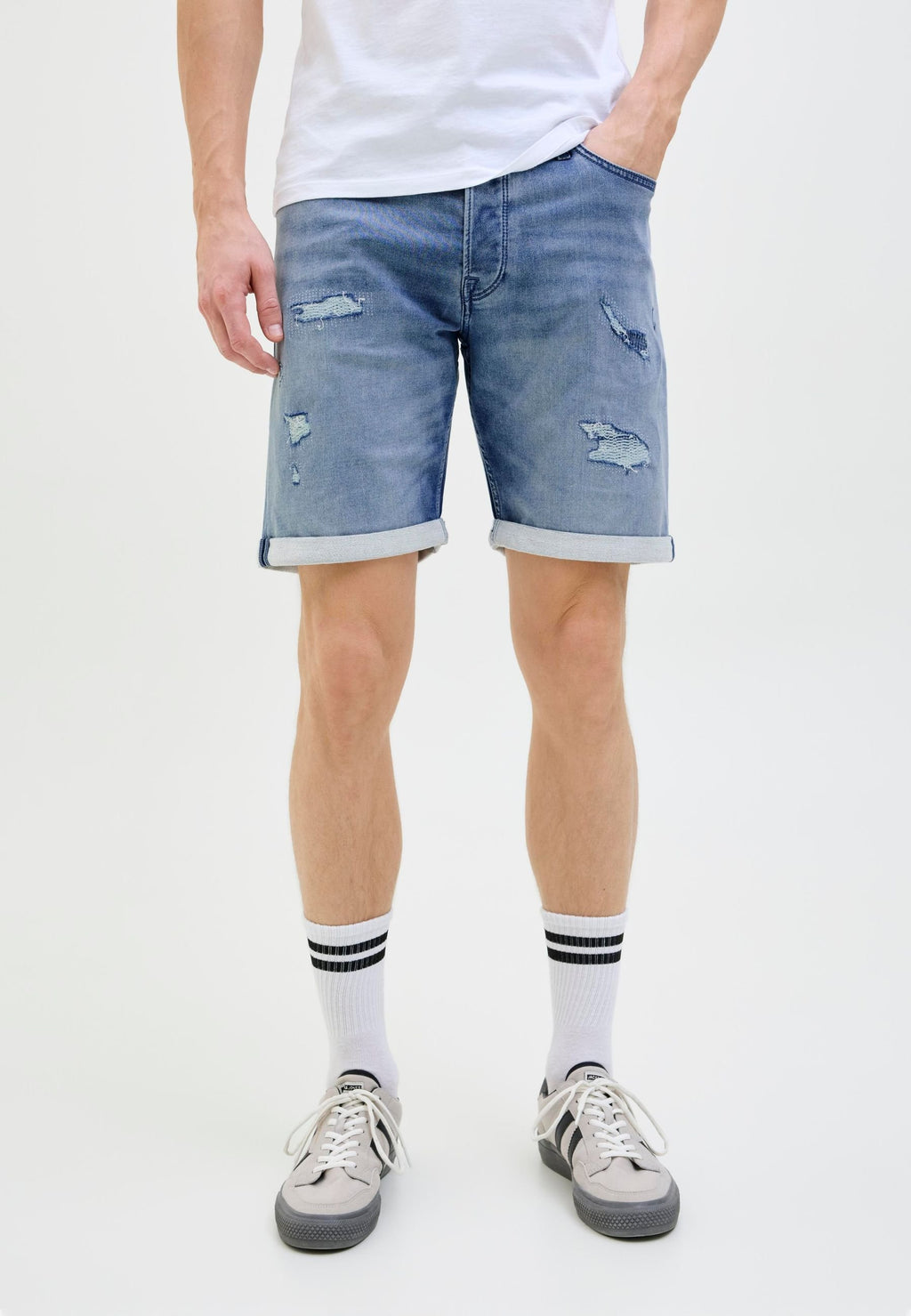 JJIRICK JJICON DENIM SHORTS - Denim shorts - blau
