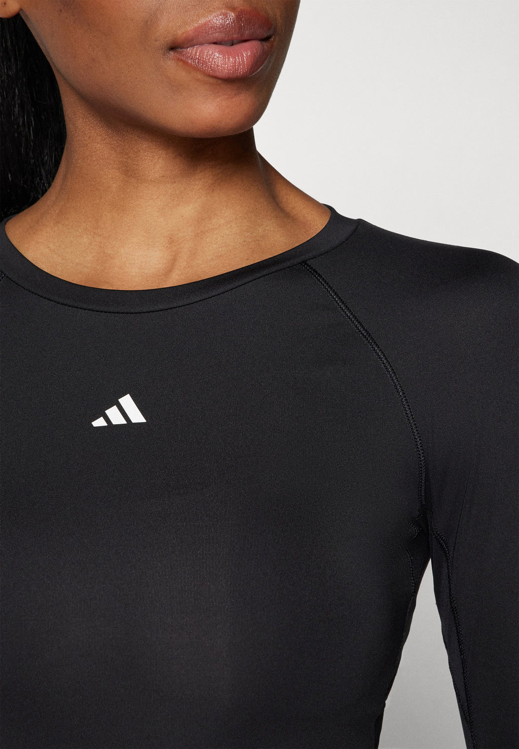 TECHFIT LONG SLEEVE TRAINING TOP - Long sleeved top - black