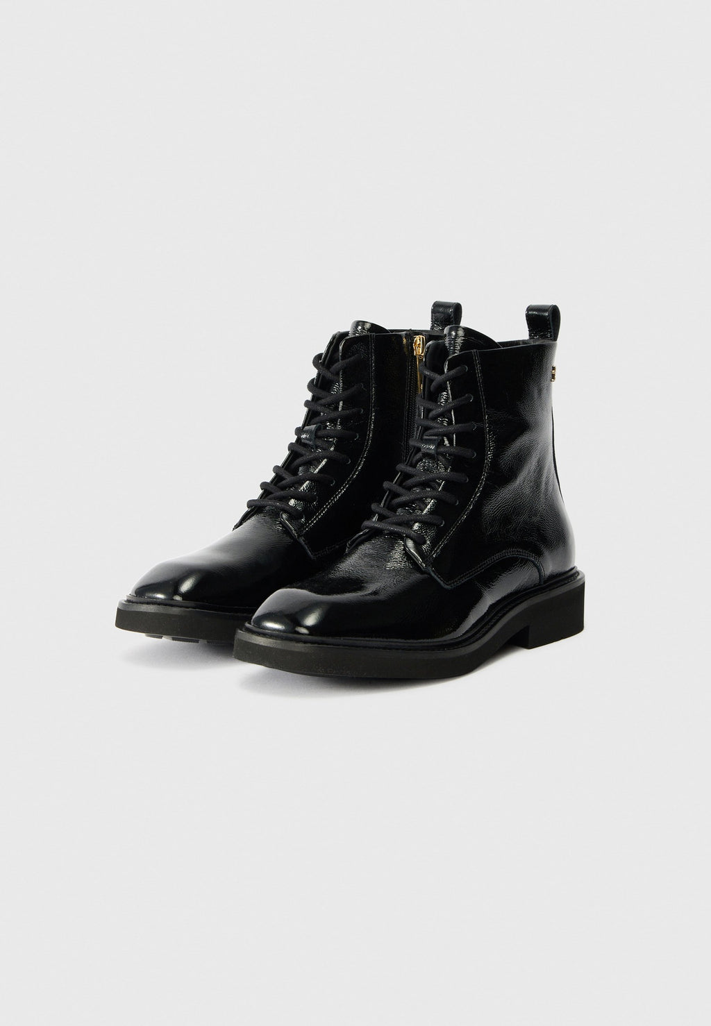 BOTTINES À LACETS EN CUIR FROISSÉ - Bottines classiques - noir